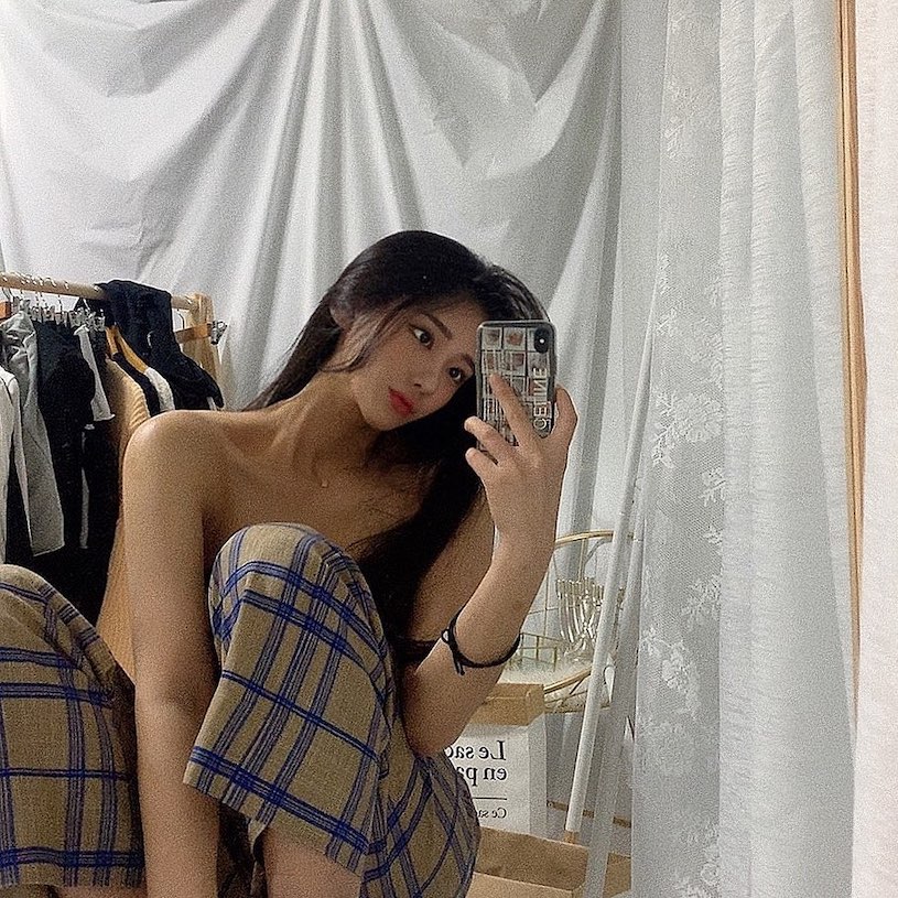 健身正妹「低胸運動裝自拍」，「Q彈的乳量」讓人想入非非！