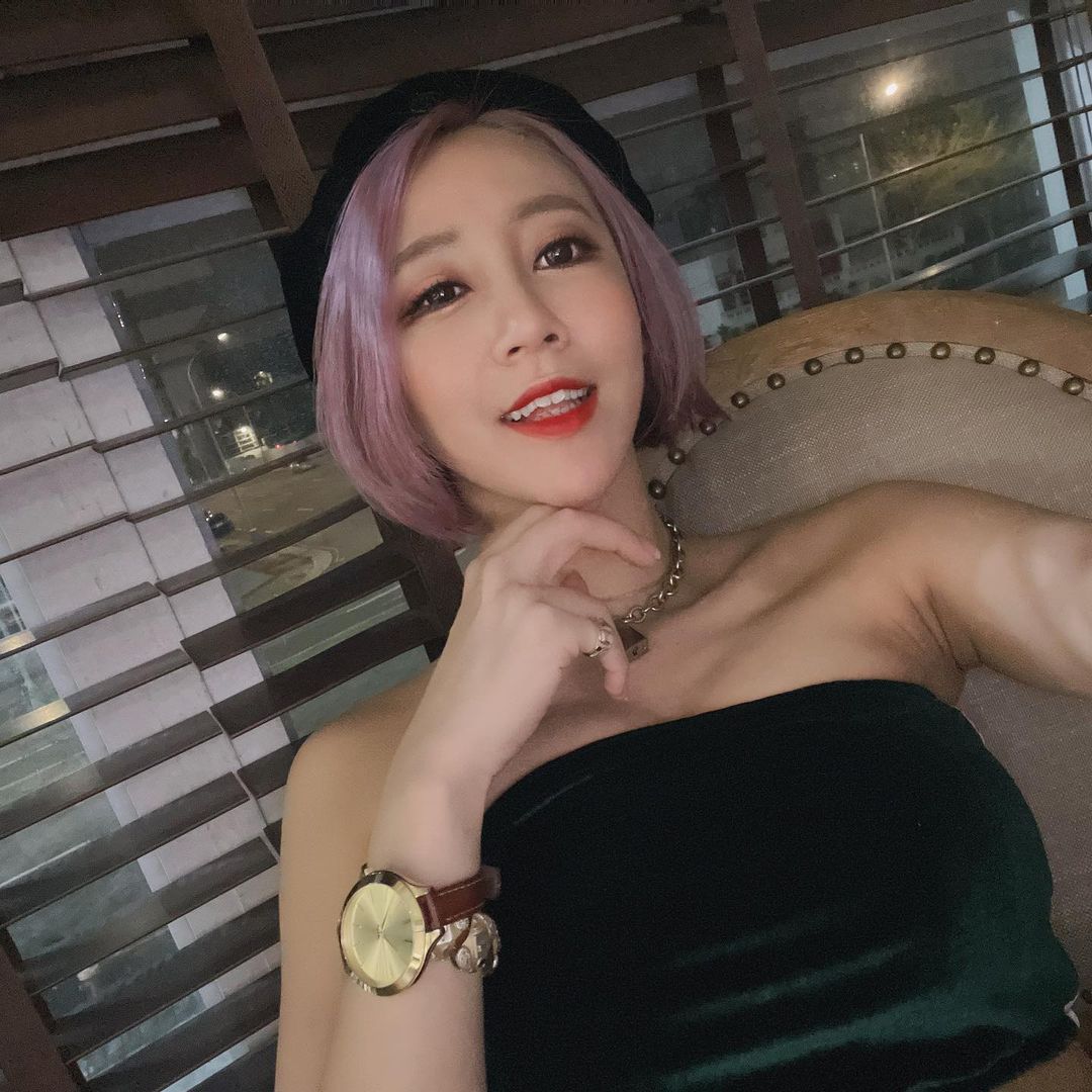 火辣 DJ「張螞蟻」冬天穿犯規長袖，「洶湧大波霸」把網友身心都填滿