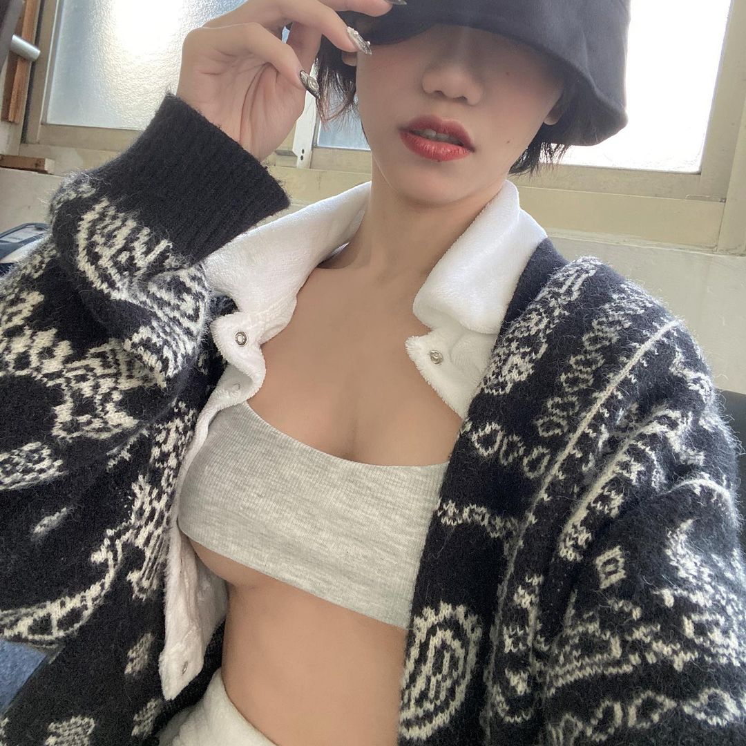 美尻第一名！大尺辣模「伊芙蝶」性感無極限，「32E 巨乳」熱情挺出！