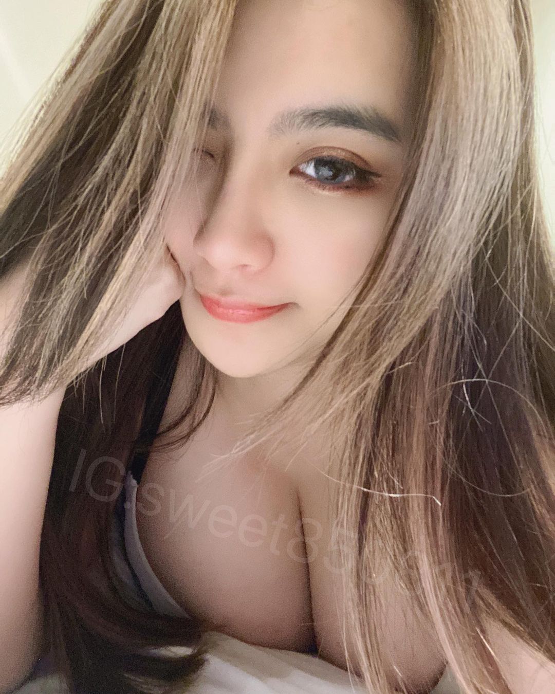 腰部以上都是奶！「最兇猛護理師」巨乳超豐滿，差1.5cm就要逼近Ｊ罩杯啦！