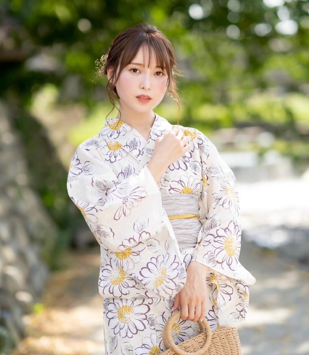 22歲「東京櫻花妹」外型甜美肌膚雪白！超窈窕體態竟暗藏「白嫩美乳」！