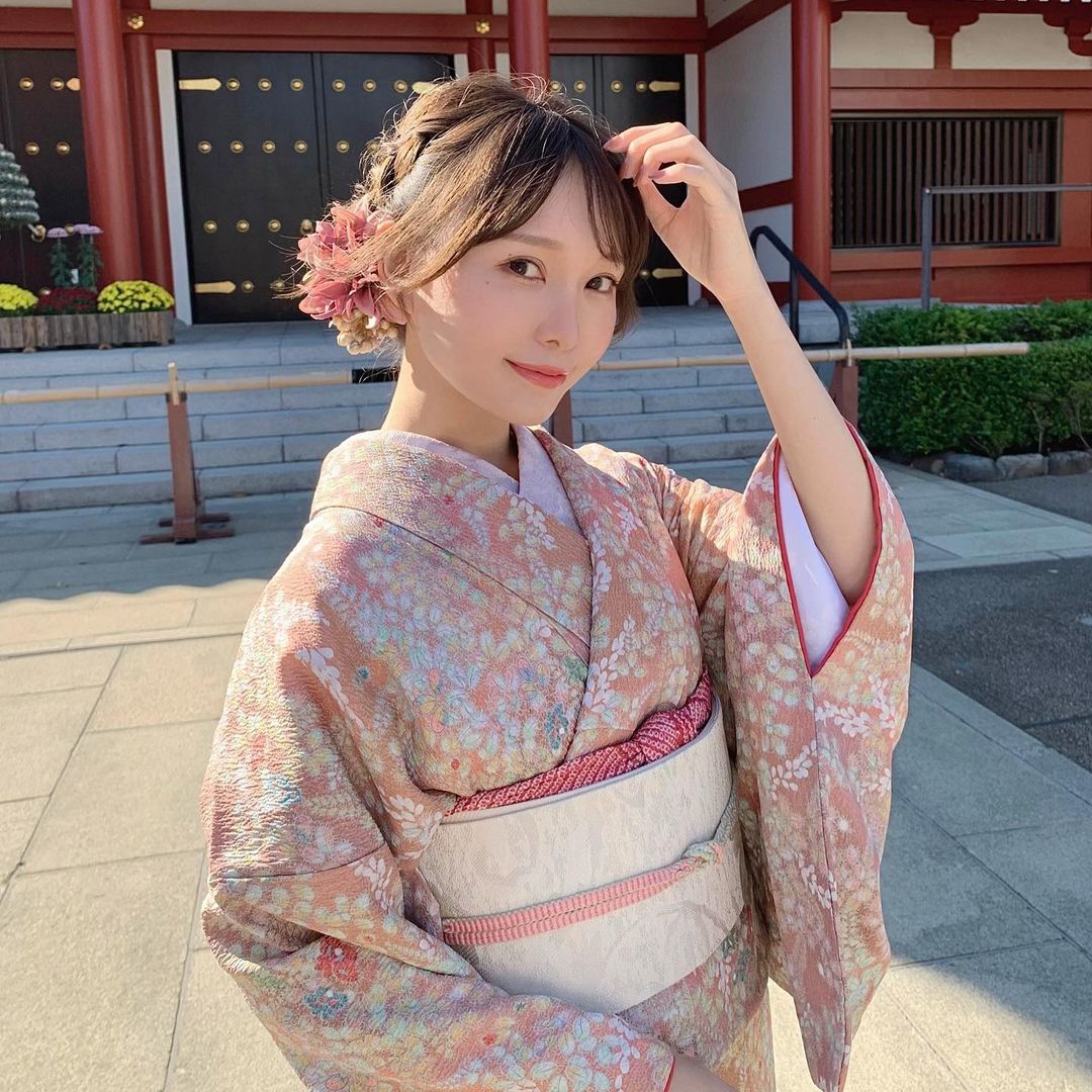 22歲「東京櫻花妹」外型甜美肌膚雪白！超窈窕體態竟暗藏「白嫩美乳」！