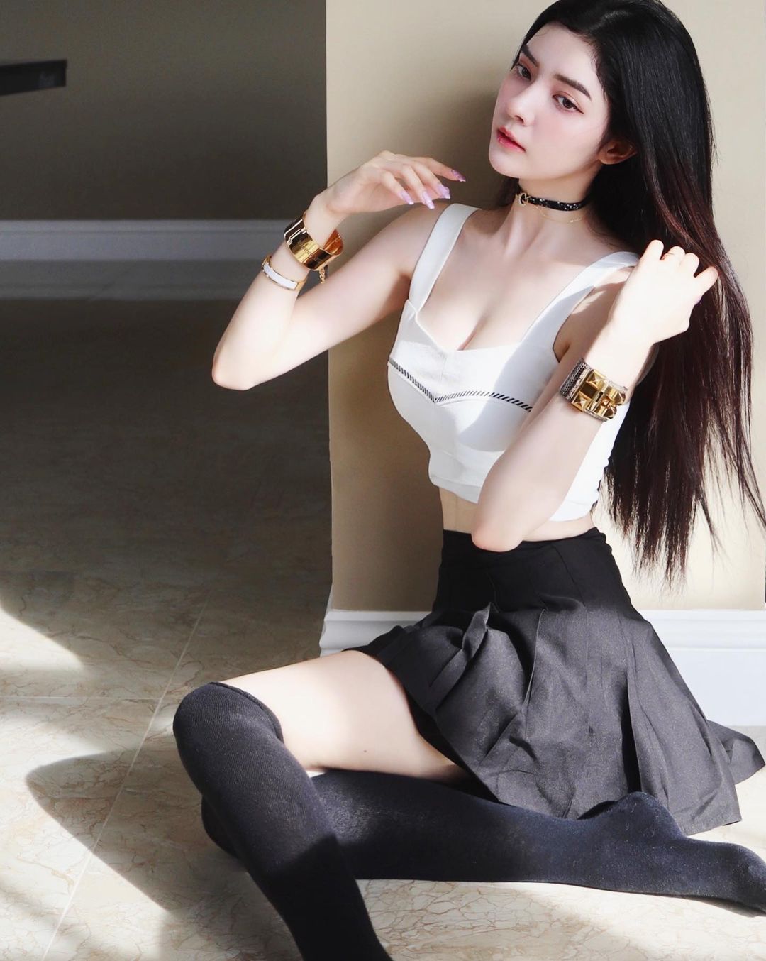 極品混血妹蘇小軒氣質微笑加上完美胴體曲線，一看就被迷暈了！「清涼誘人」不得了！ - 美女圖 -