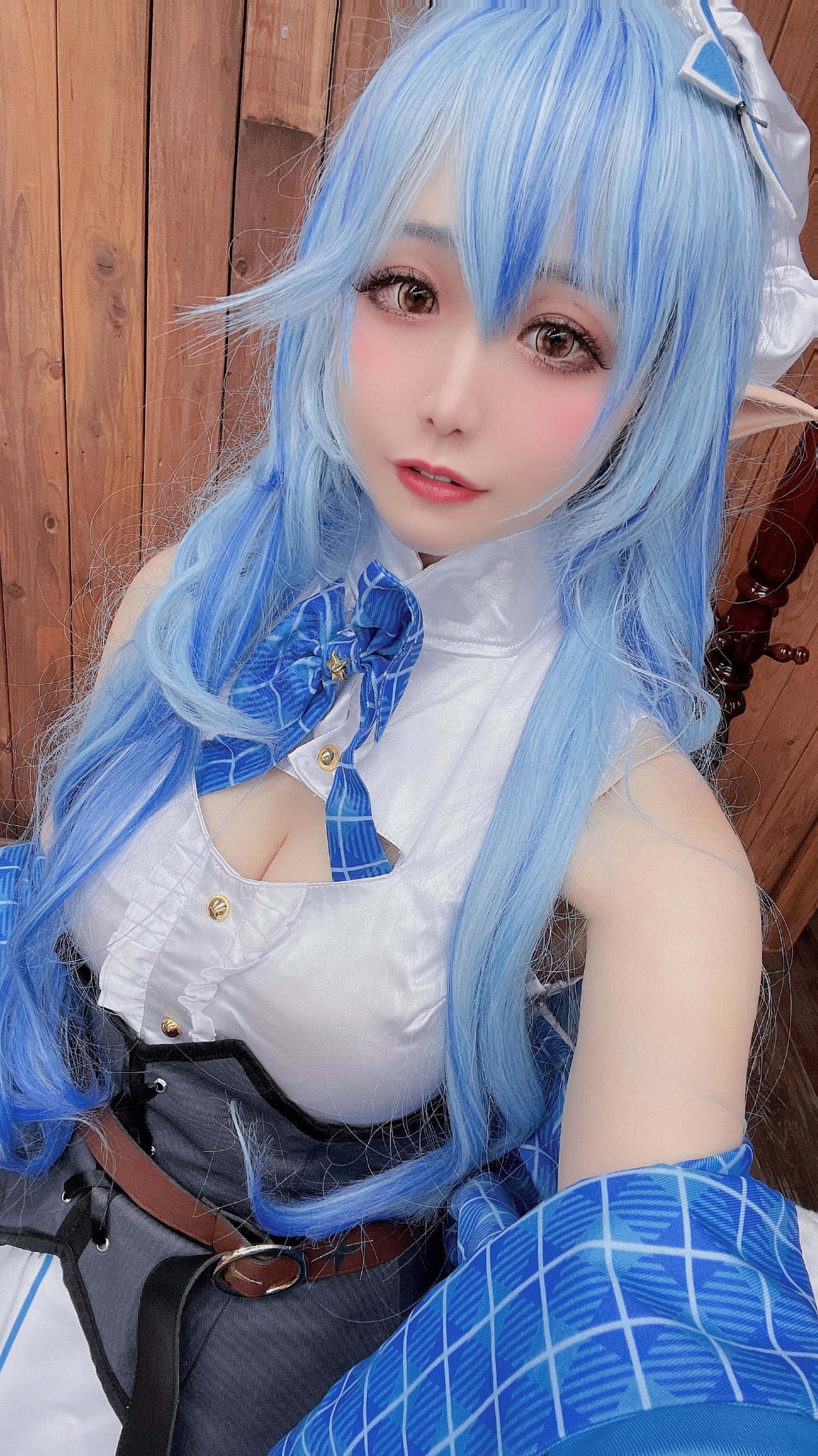 奶波衝擊！巨乳 Coser 含乳量超高　任何角色都奶香充滿畫面香到爆～