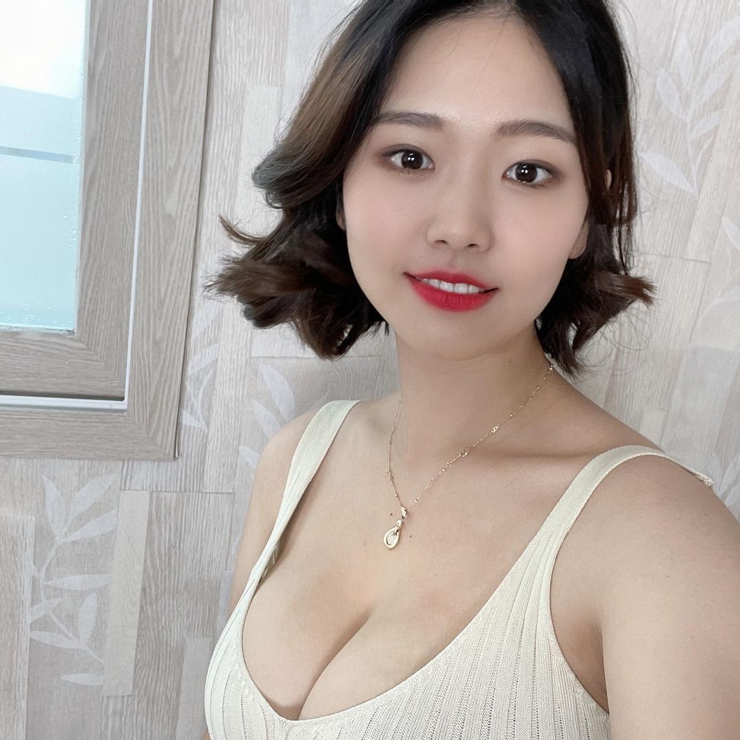 Youtuber 路邊濠乳被卡超吸睛，網友：「這才是觀眾要的」！