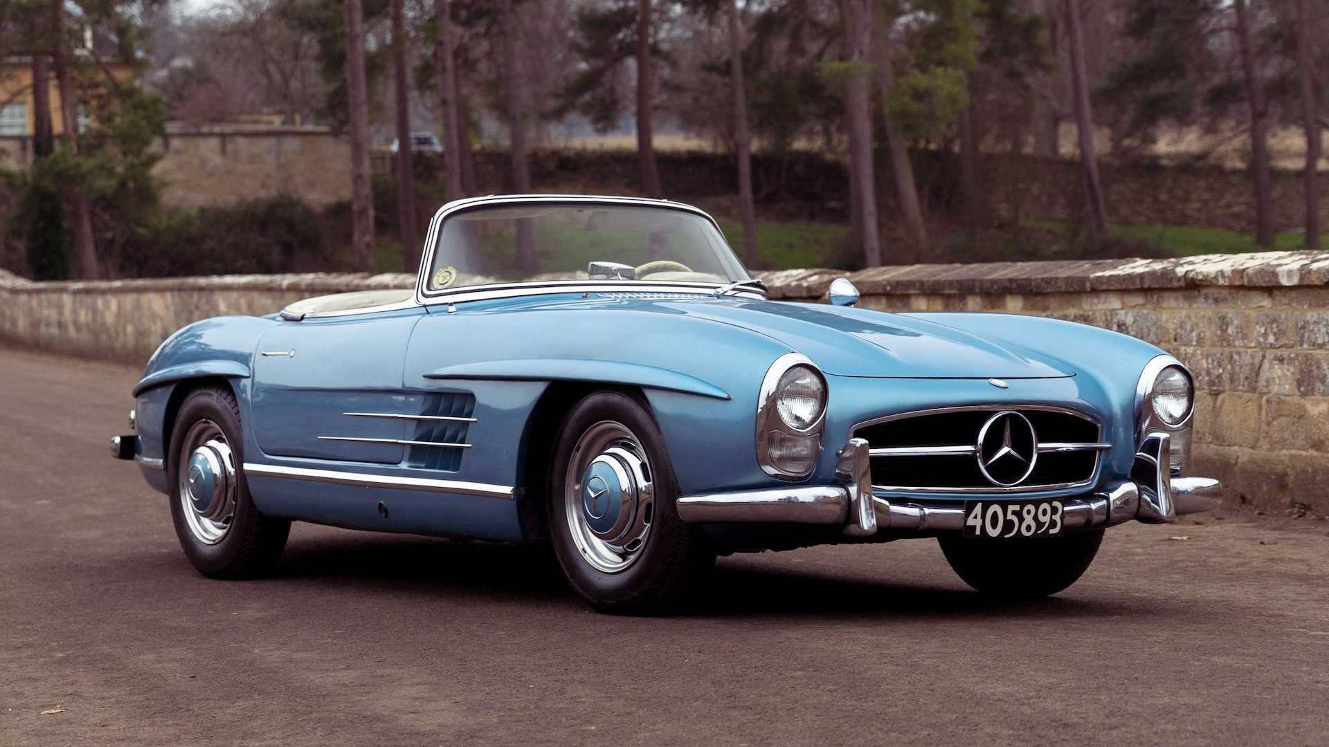 fangio-s-1958-mercedes-benz-300-sl-roadster.jpeg