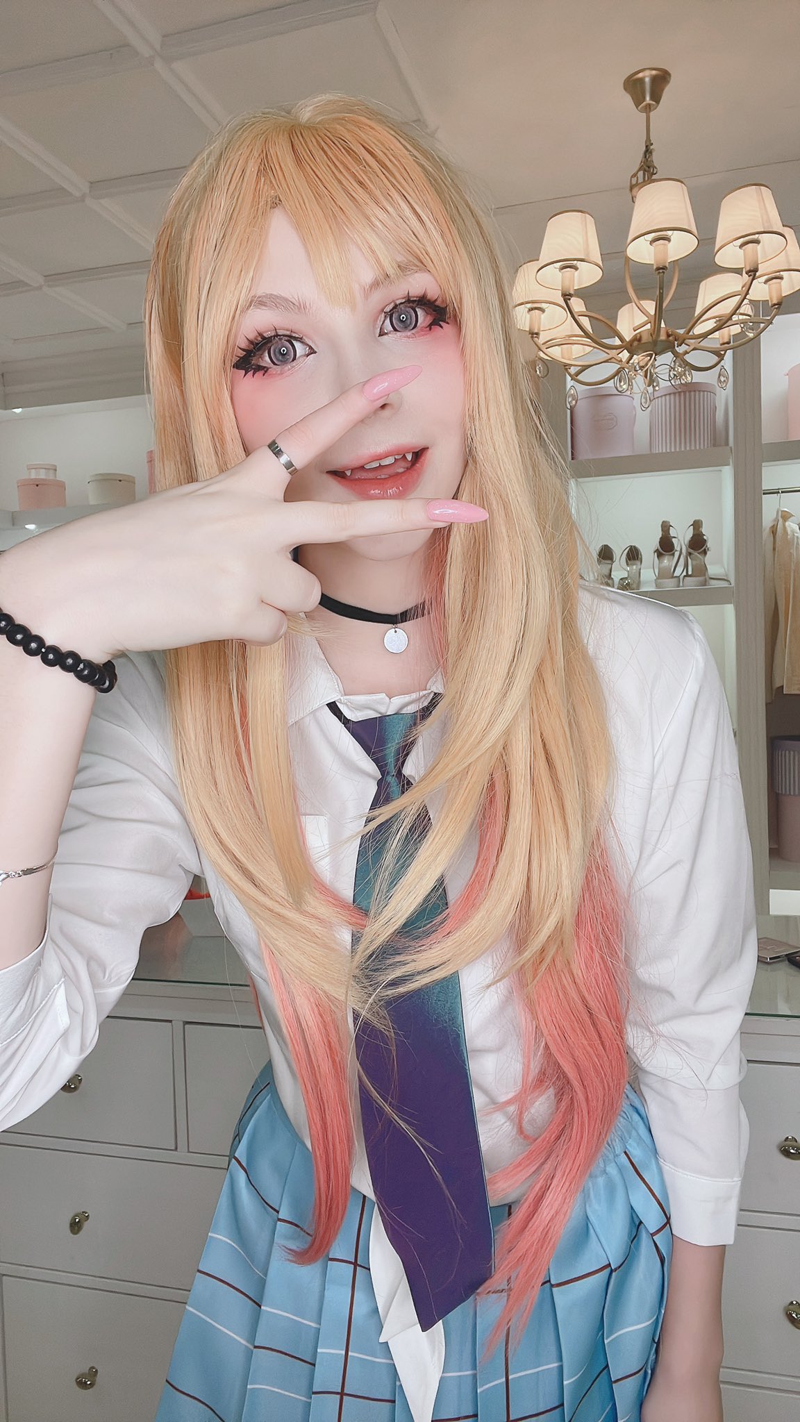 色氣！俄羅斯正妹Coser遊走尺度邊緣　挑戰理智的撩慾照讓人越看越上火