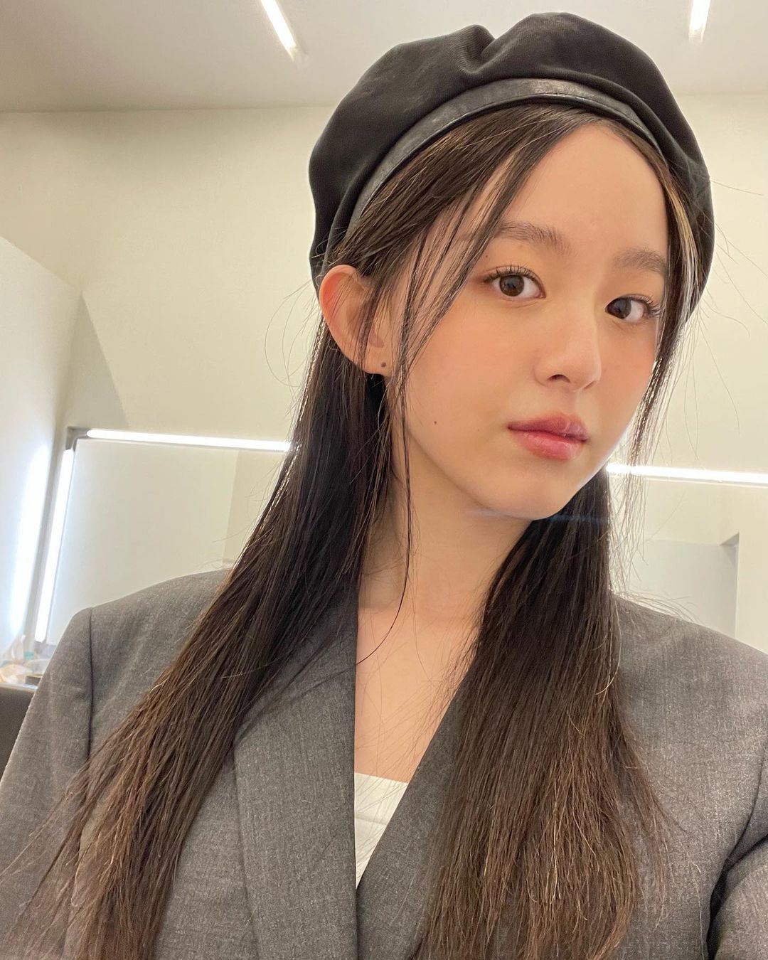 新生代19歲美少女演員「朴持厚」！臉蛋精緻有如洋娃娃，廣受網友好評！
