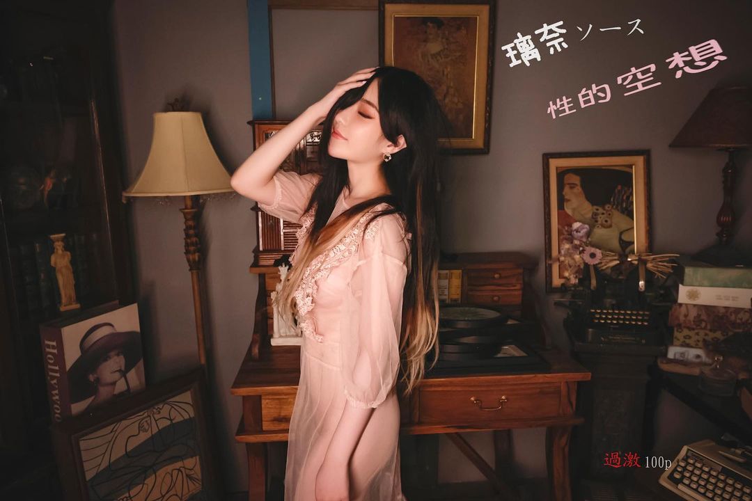 童顏巨乳正妹「璃奈醬」色氣綑綁，超迷人「32E柔軟弧度」上萬網友猛讚！