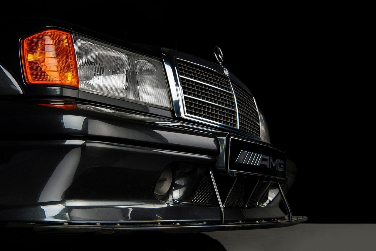 https___hk.hypebeast.com_files_2022_02_1990-mercedes-benz-190e-2-5-16-evolution-.jpg