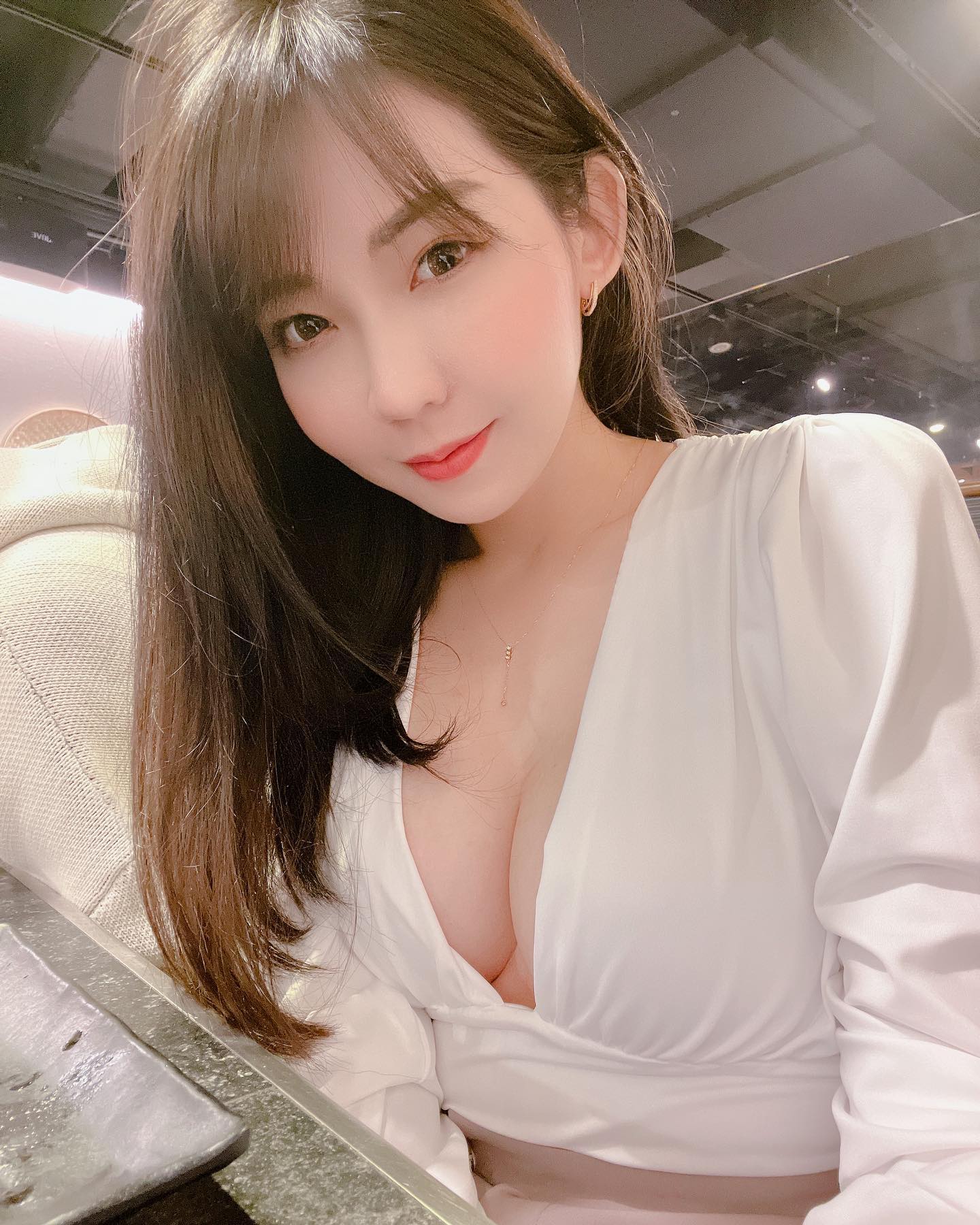 氣質美女「媛媛」平時包緊緊　偶爾展現女人性感爆乳出門好誘惑
