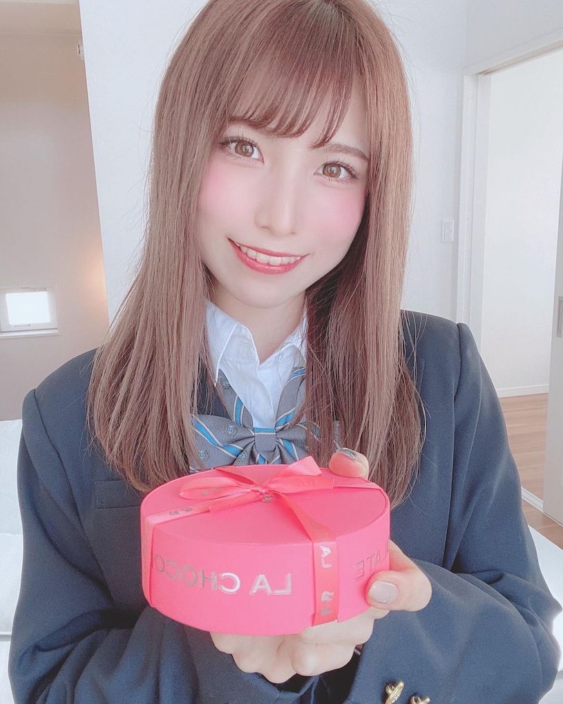 氣質正妹「私下其實尺度很大」，福利辣照「美乳好誘惑」！