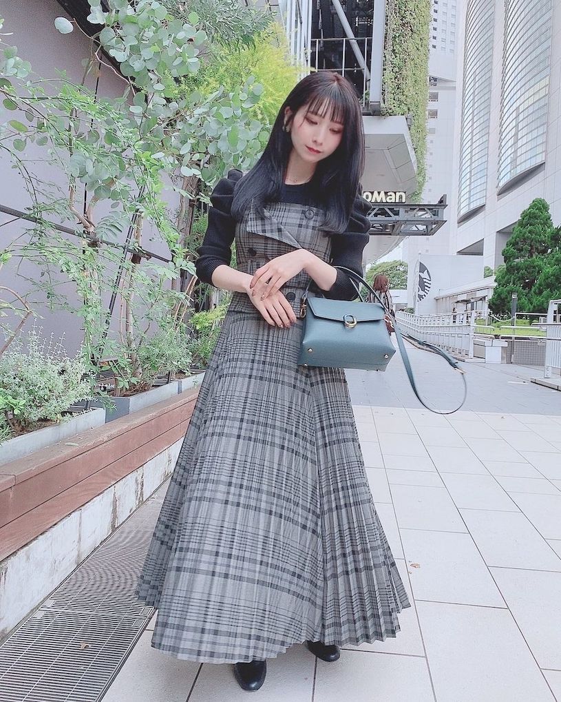 氣質正妹「私下其實尺度很大」，福利辣照「美乳好誘惑」！