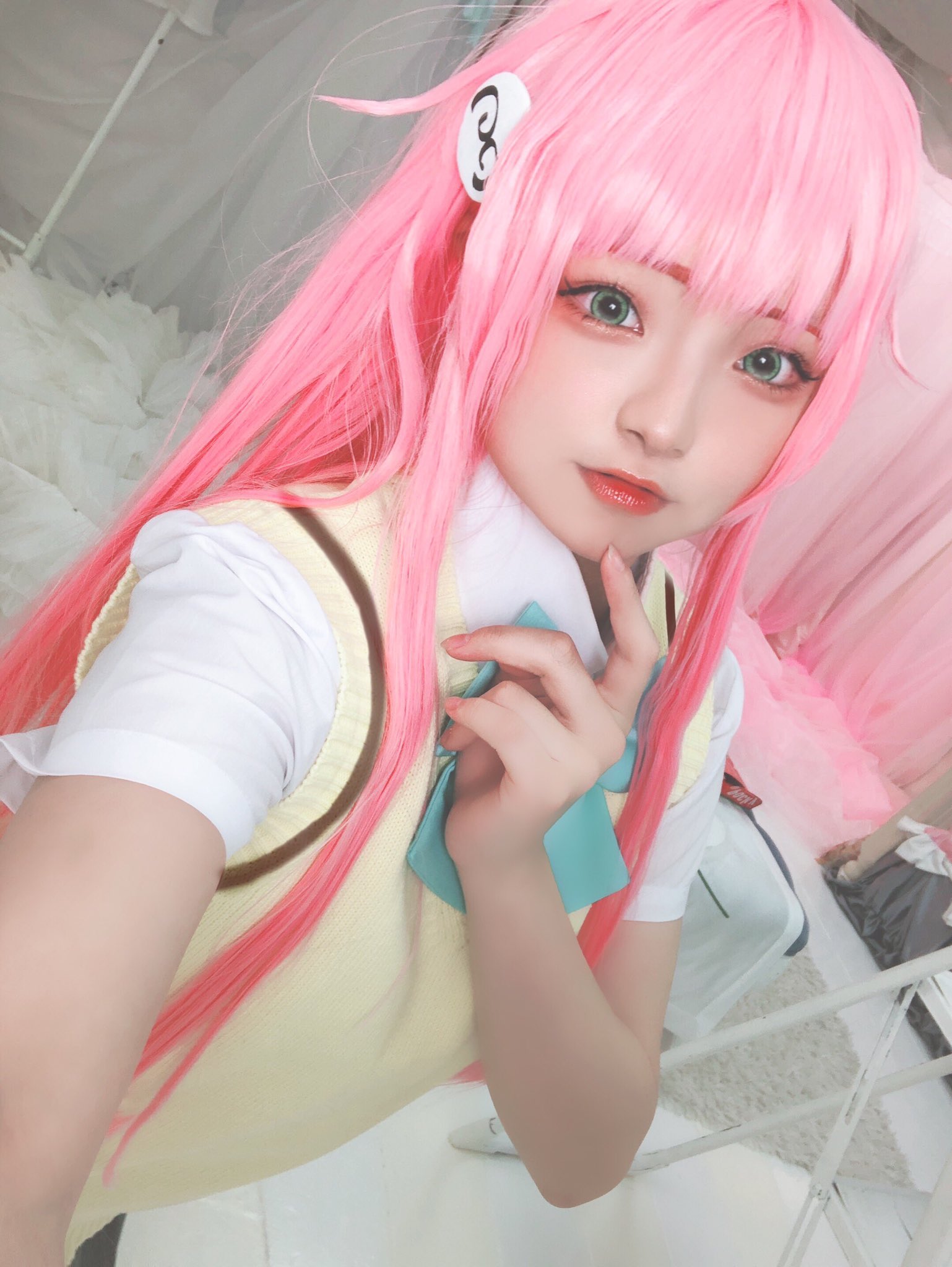 正妹Coser長相精緻…蘿莉童顏配上歐洲古典Cosplay宛如真人洋娃娃