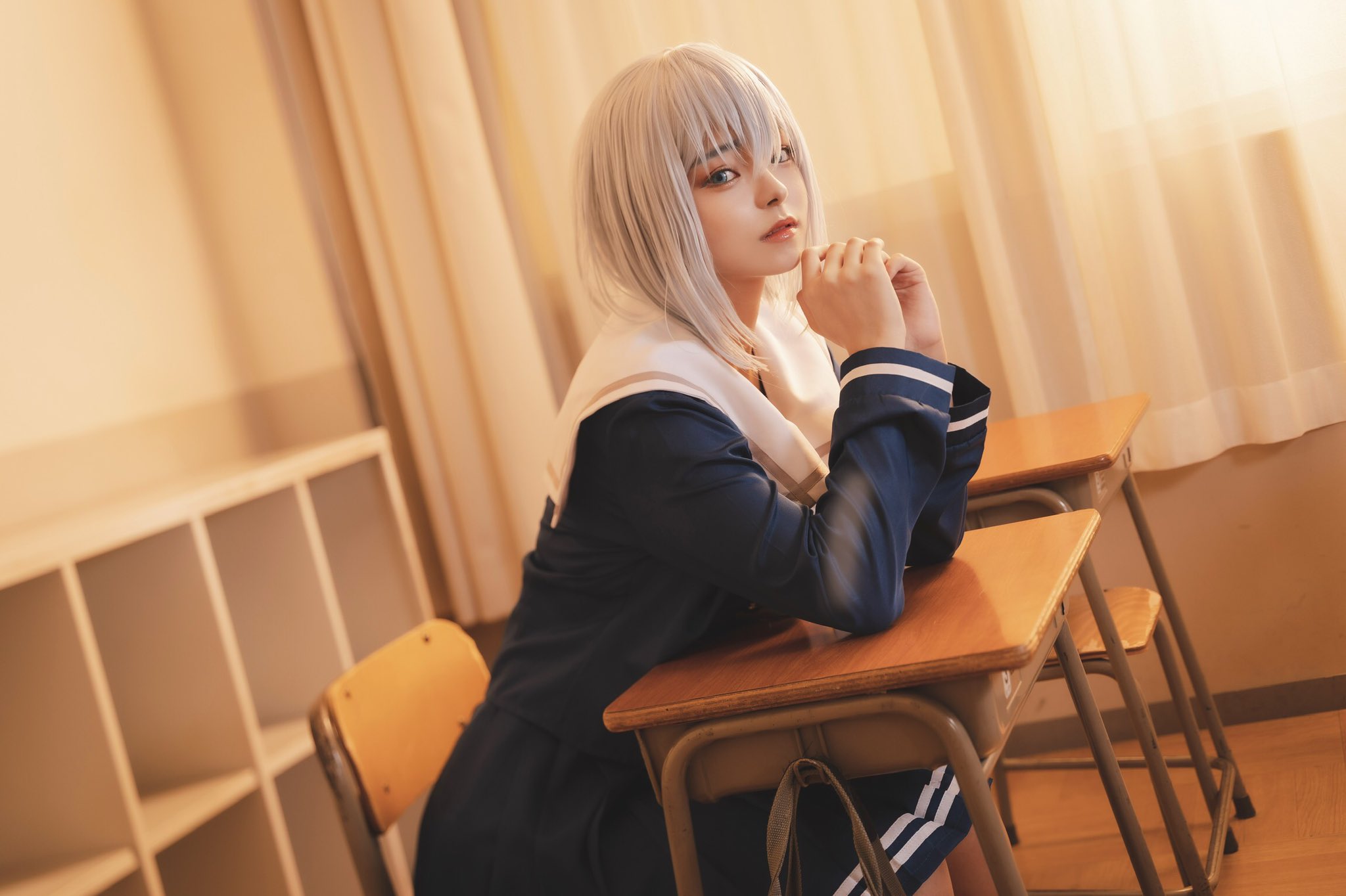 正妹Coser長相精緻…蘿莉童顏配上歐洲古典Cosplay宛如真人洋娃娃