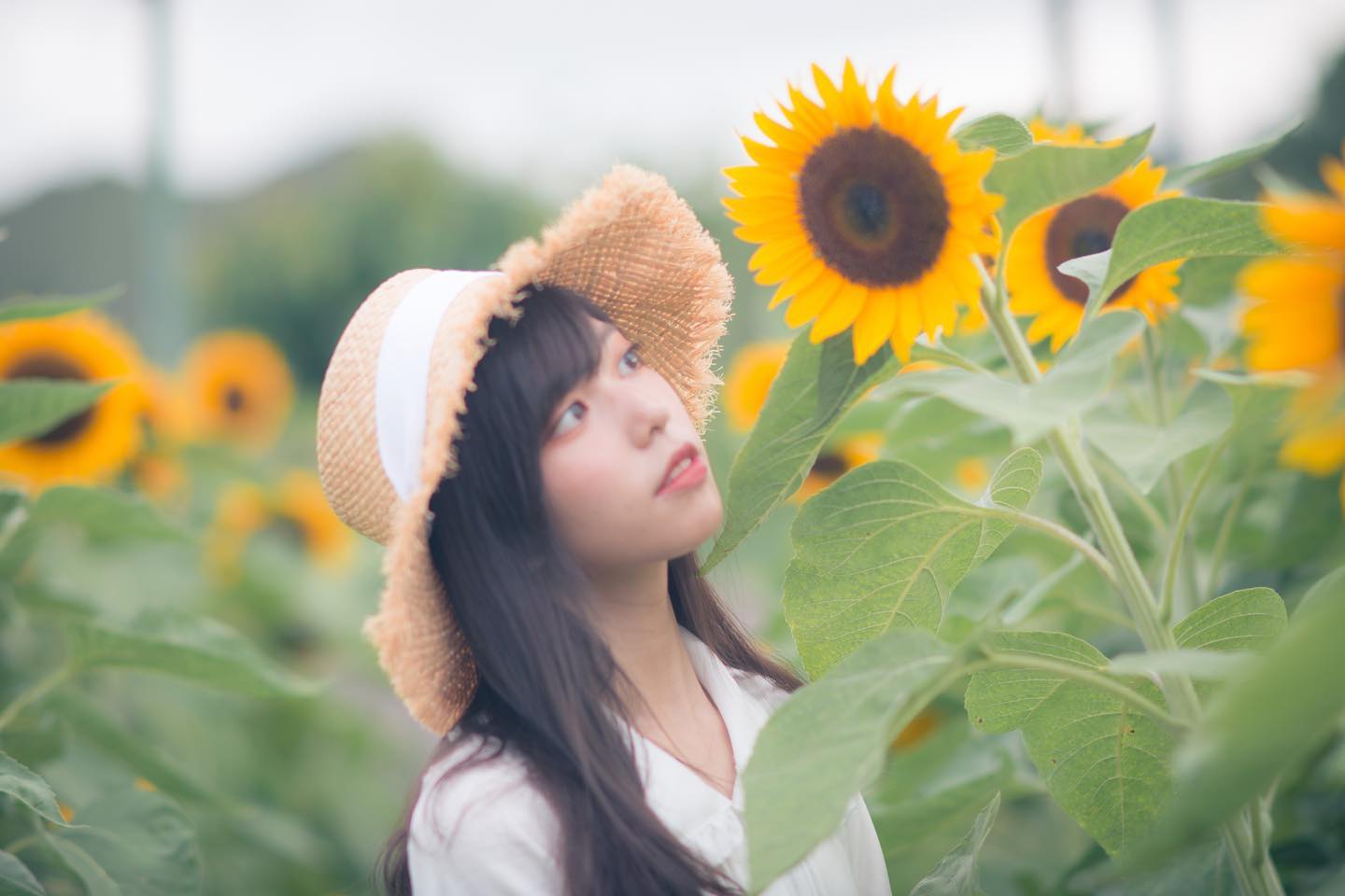 「鄰家港妹」清新氣質太吸睛，空靈大眼讓人一秒就戀愛！