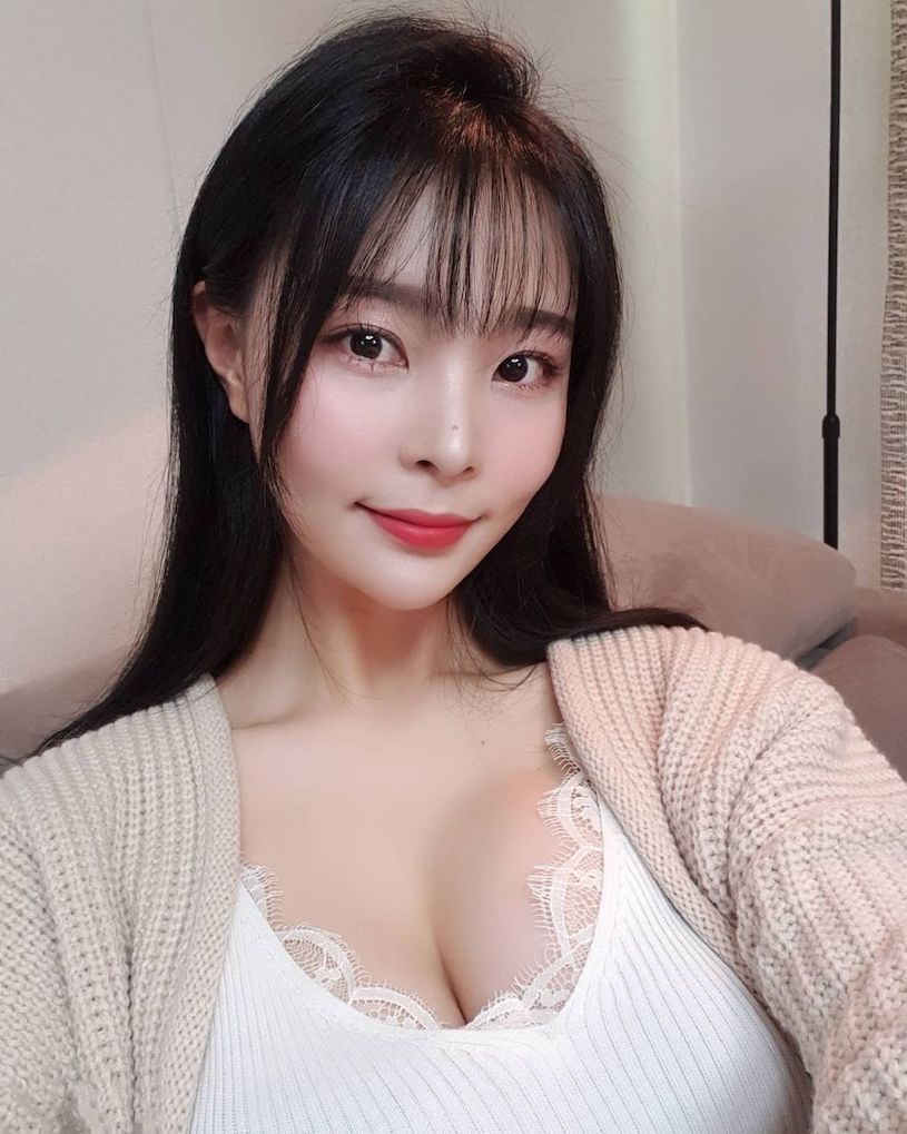IG真理褲正妹「展現滿滿挑逗」，「下身曲線」超引人遐想&#8230;