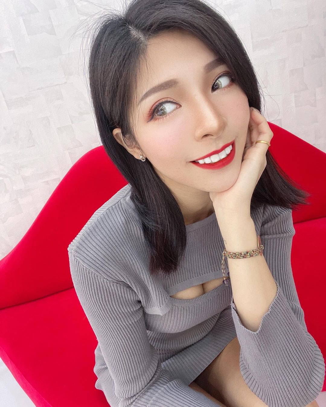 美尻舞姬「愛玩女孩Anna」性感舞動撩爆　扭腰擺臀放肆撩畫面整個太邪惡