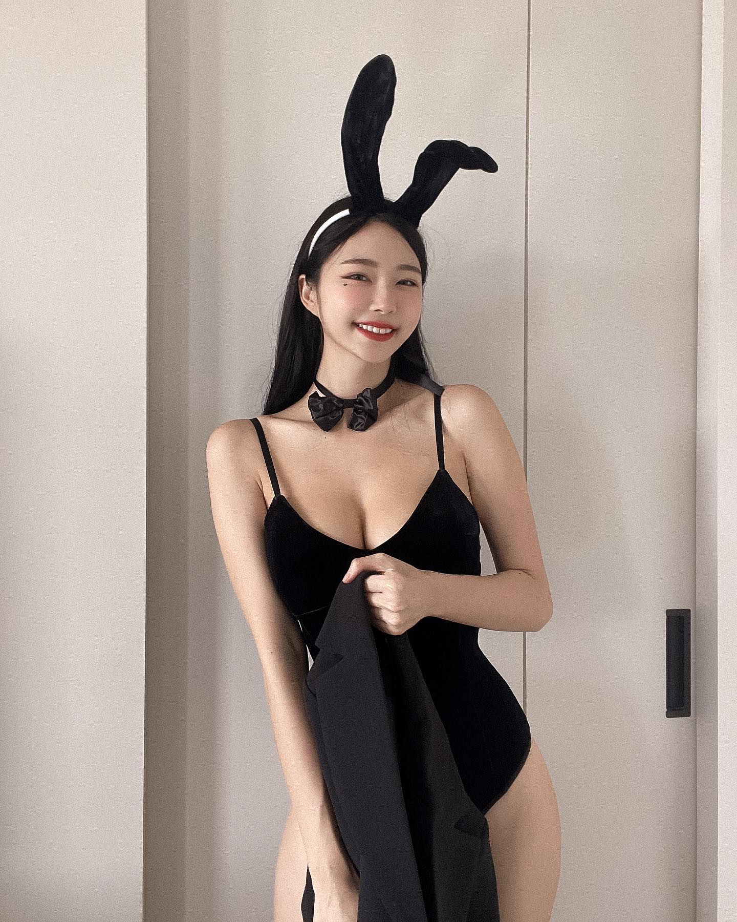 質感美女「Rubis」自備一對「兇殘巨乳」姿勢整個超誘人！乳浪太強不晃不行！ - 美女圖 -