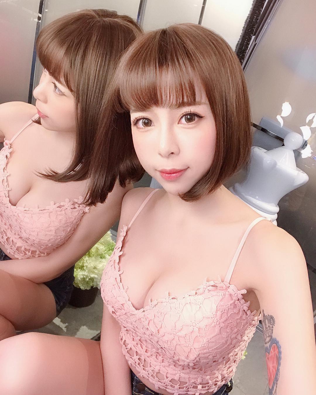 超萌短髮大眼妹Chubby糖 雪白巨乳完全無法忽視 - 美女圖 -