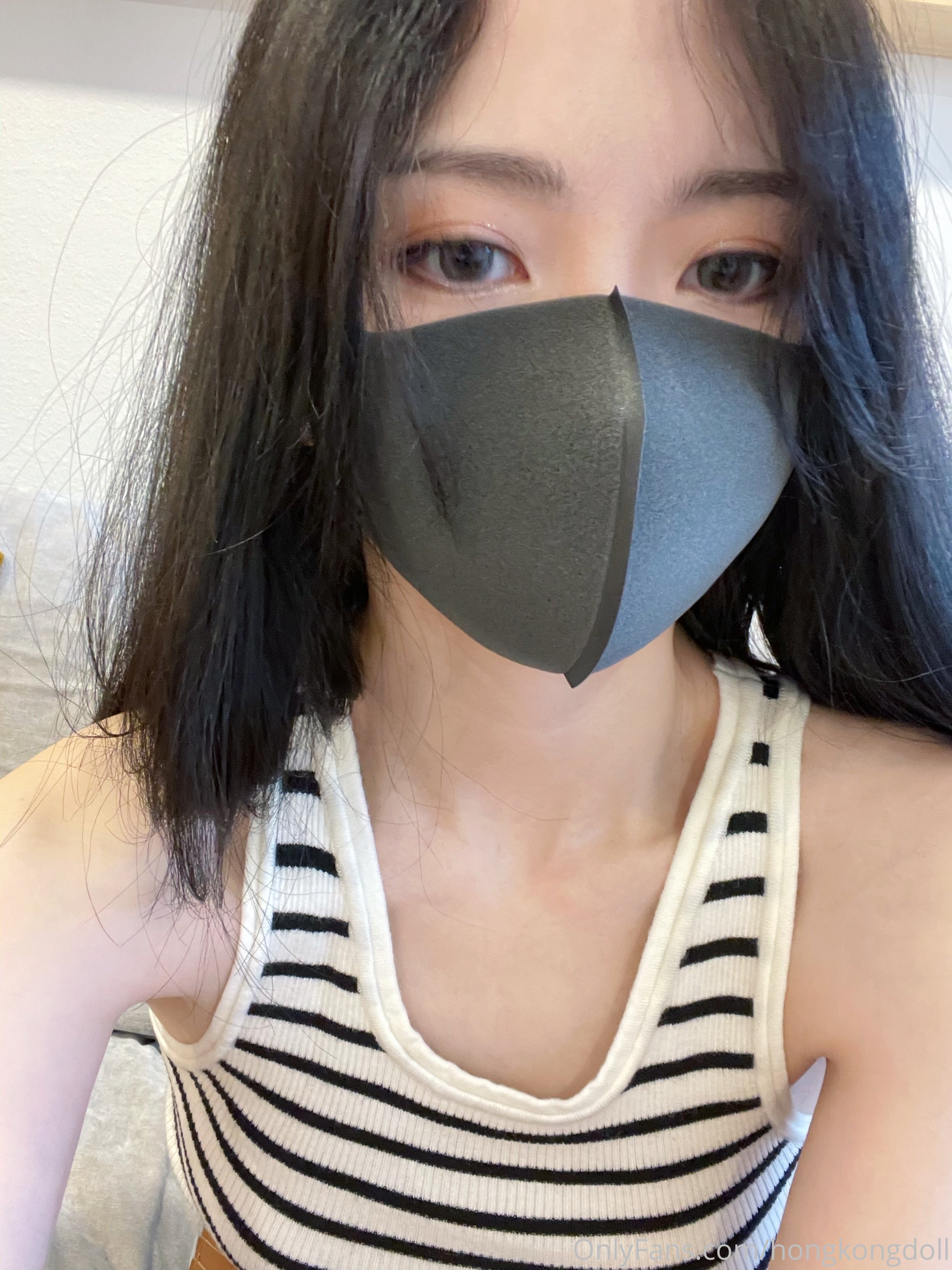 【OnlyFans】HongKongDoll（玩偶姐姐）「夏日回憶」第一部 - 貼圖 - 絲襪美腿 - R18成人站-流量密碼