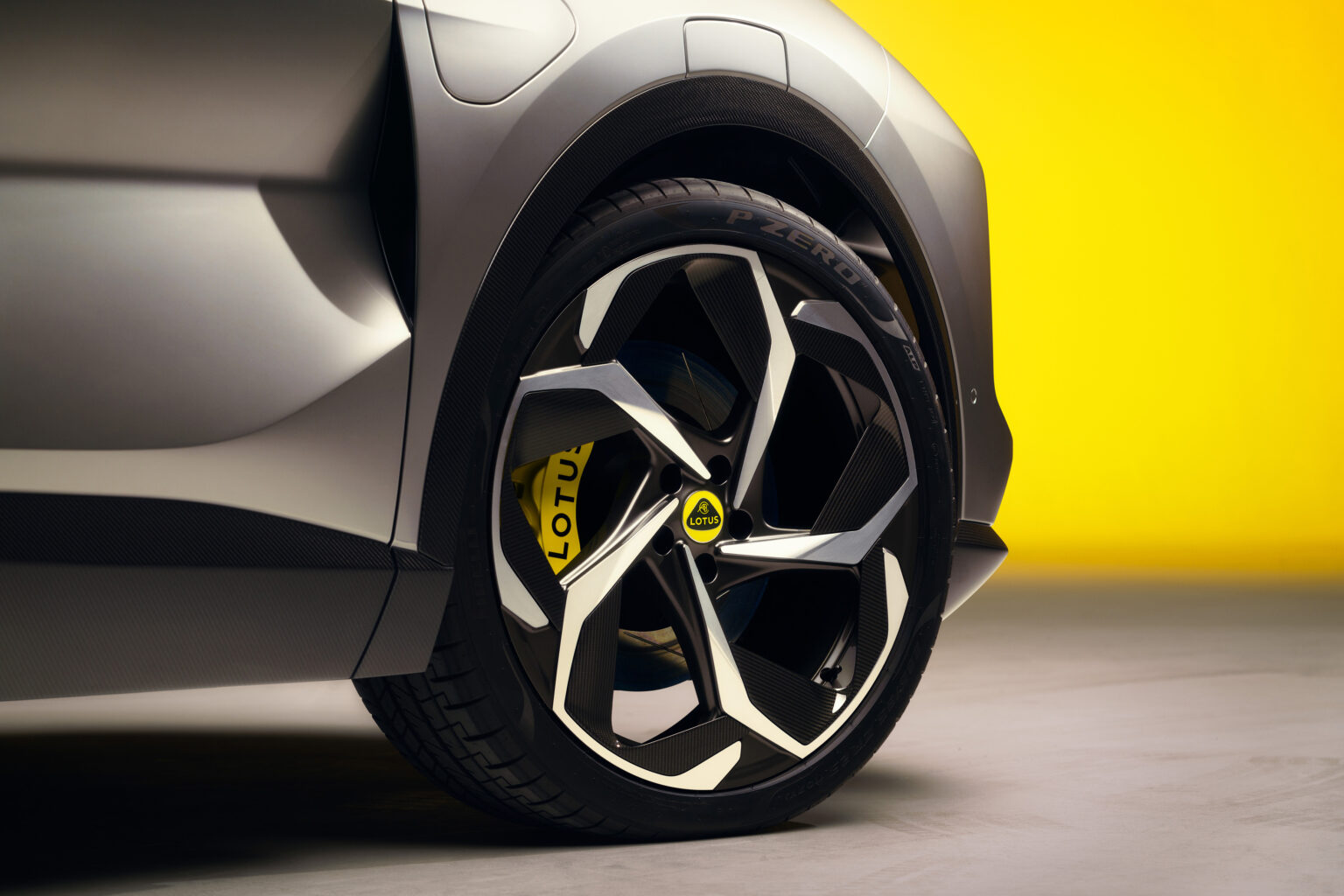 20_Lotus_Eletre_Studio_INT_WheelDetail-1536x1024.jpeg