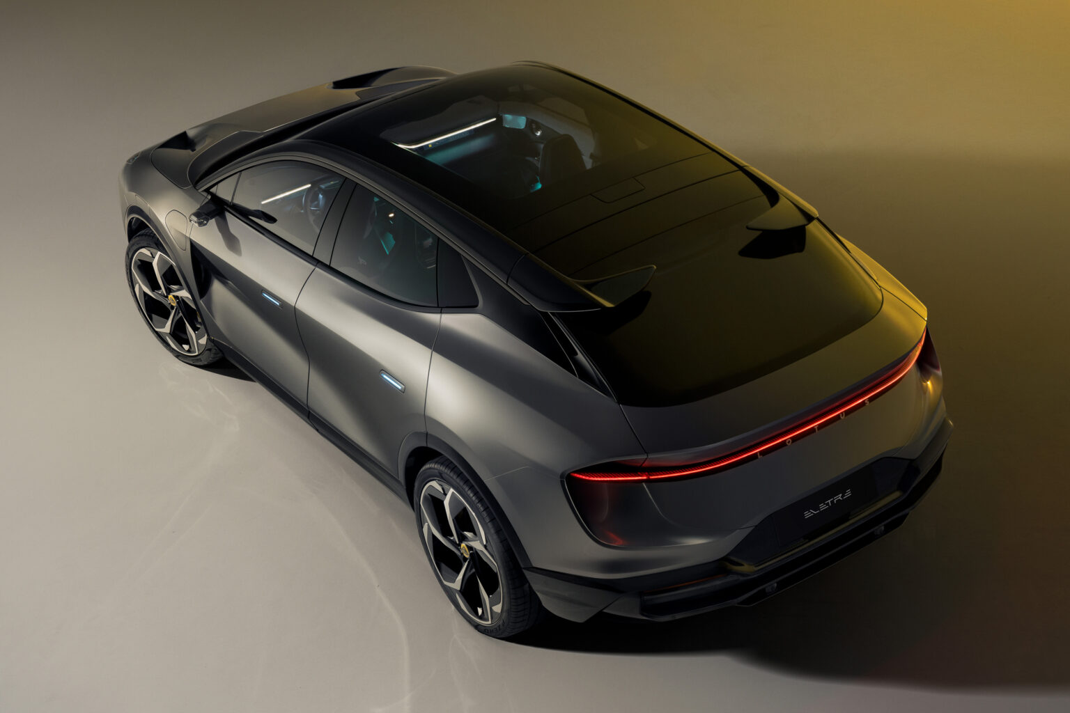 06_Lotus_Eletre-_EXT_Studio_Silver_HighRear34-1536x1024.jpeg