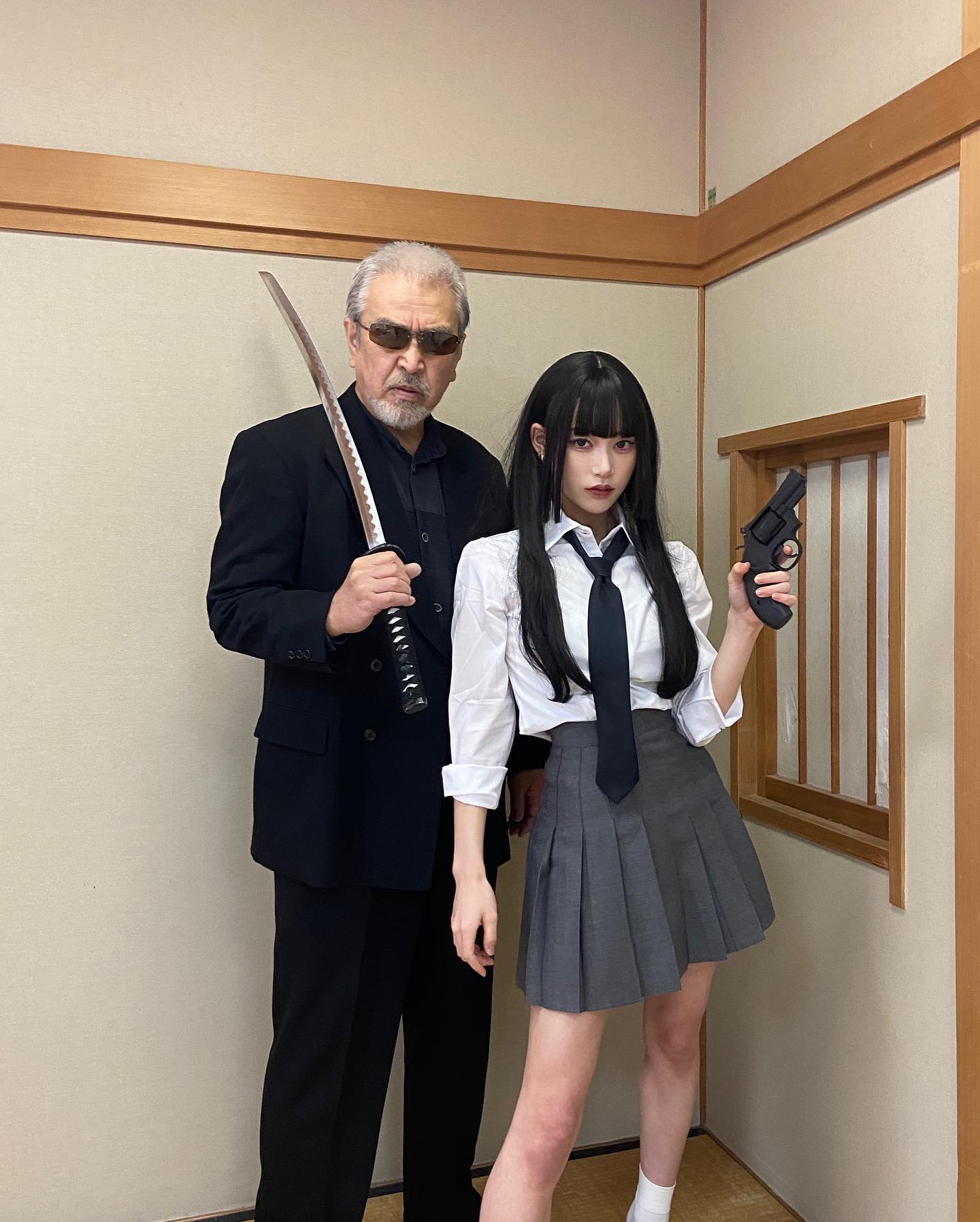 日本極道家族爆紅？！黑道老大與愛女合體攝　暴力VS.性感同框創造衝擊美