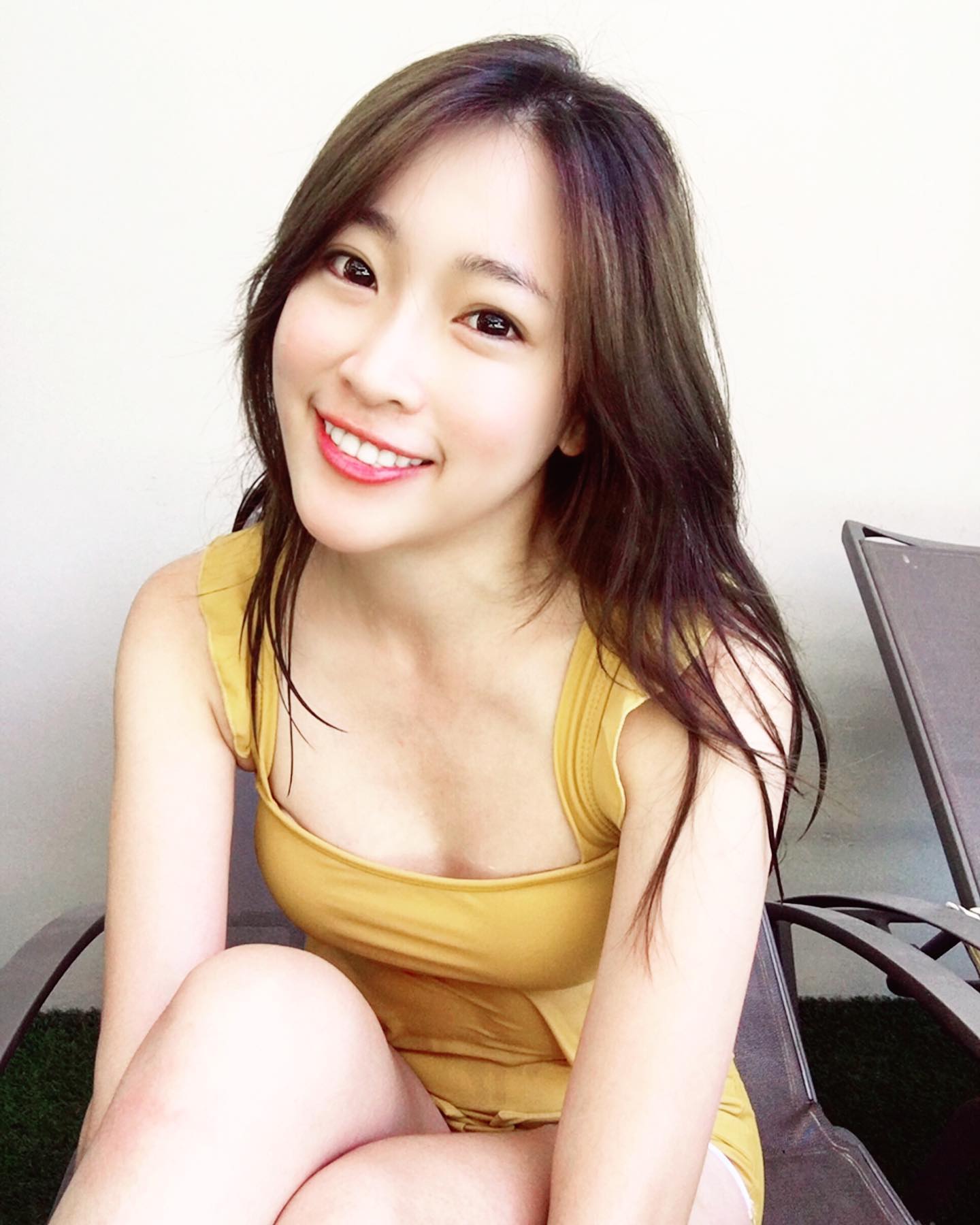 啦啦隊正妹「張心璇」滿滿「乳波」掃向觀眾席，超逆天身材美der你不要不要 - 美女圖 -