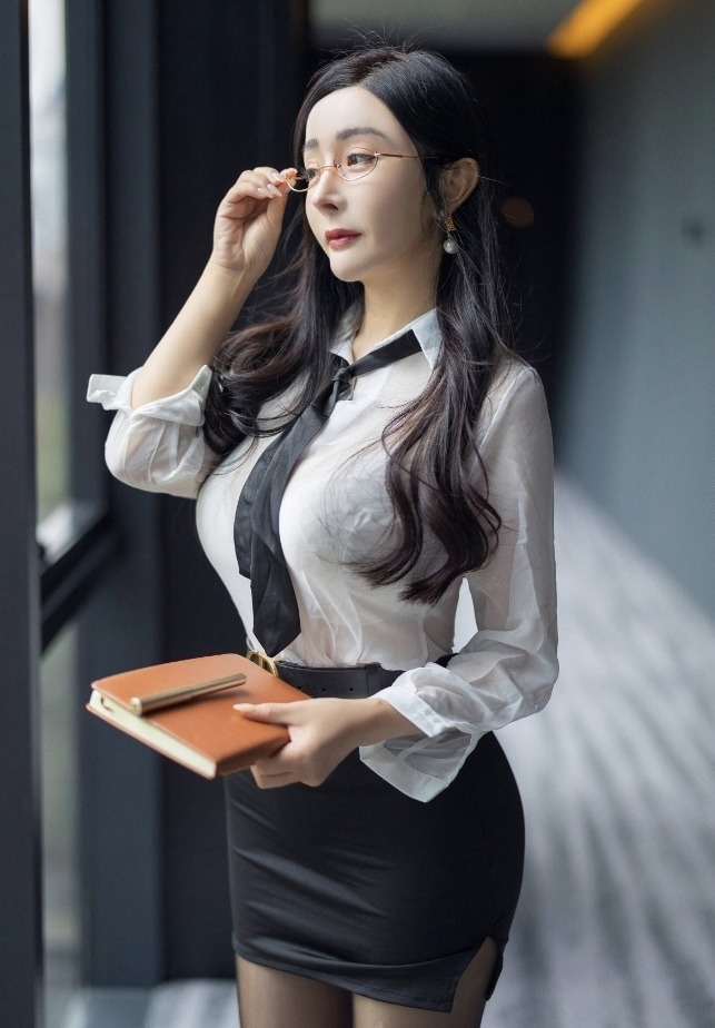 火辣女秘書 - 貼圖 - 清涼寫真 -