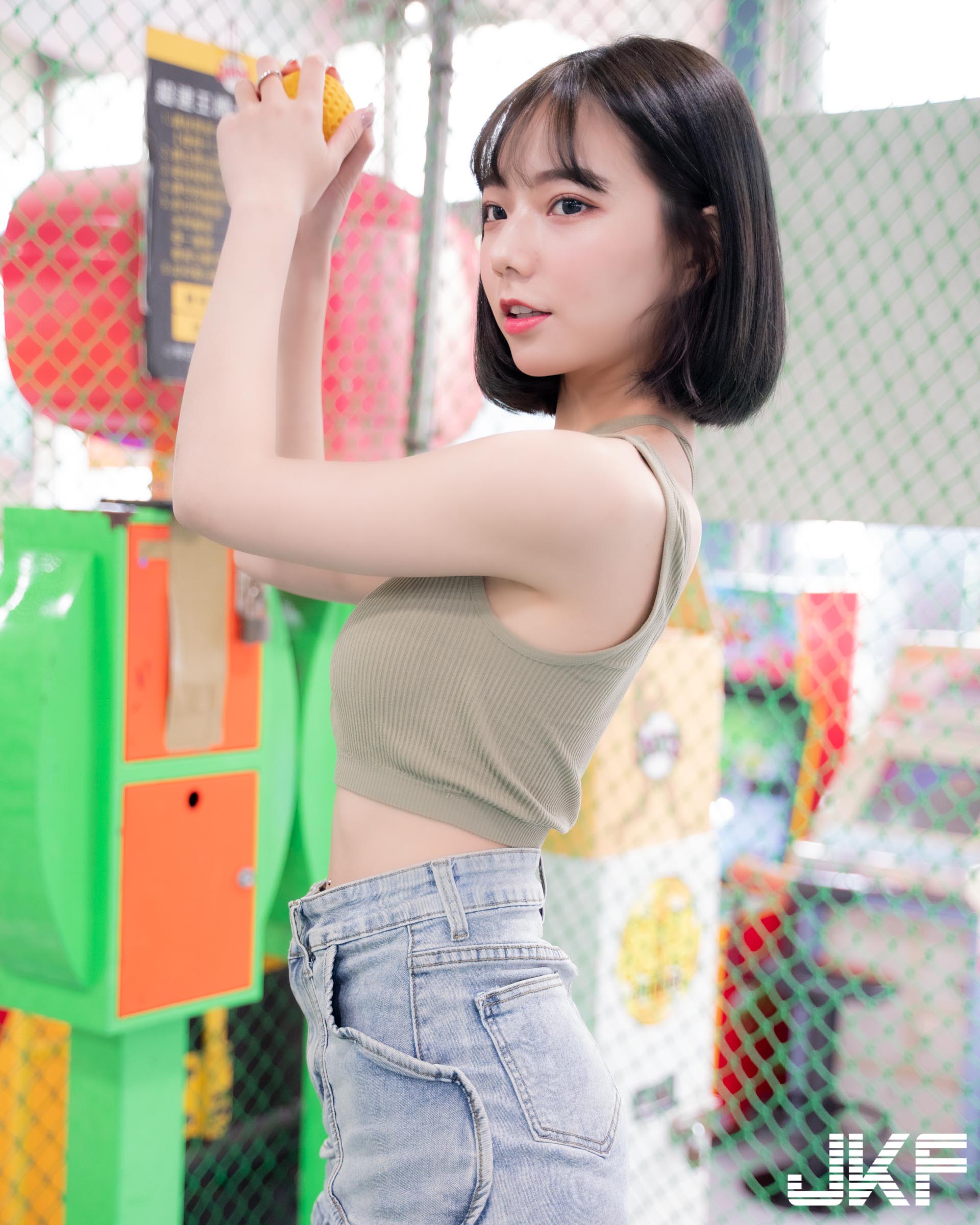 西門町大魯閣「氣質天菜女孩」美腿超誘人！可愛外型散發滿滿氣質～
