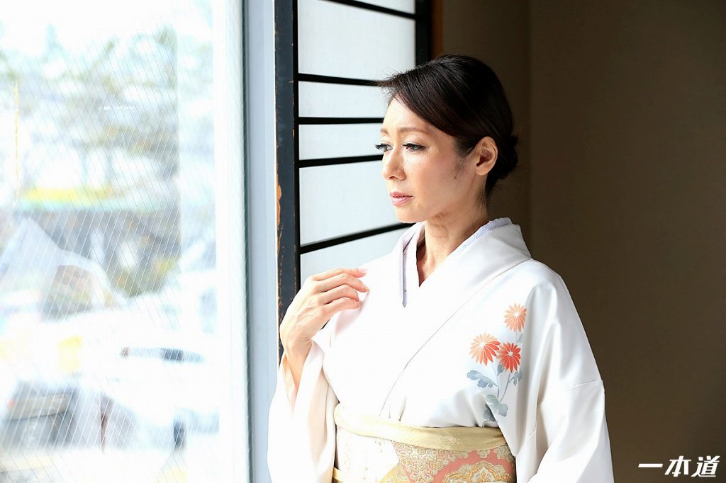[南條れいな]浴衣美人主動含著大屌 - 貼圖 - 性感激情 -