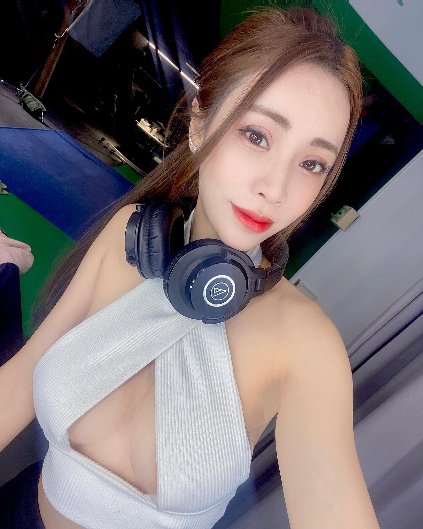 絕美御姐「Angel Liya 莉亞」超辣比基尼已備好　就等夏天到！