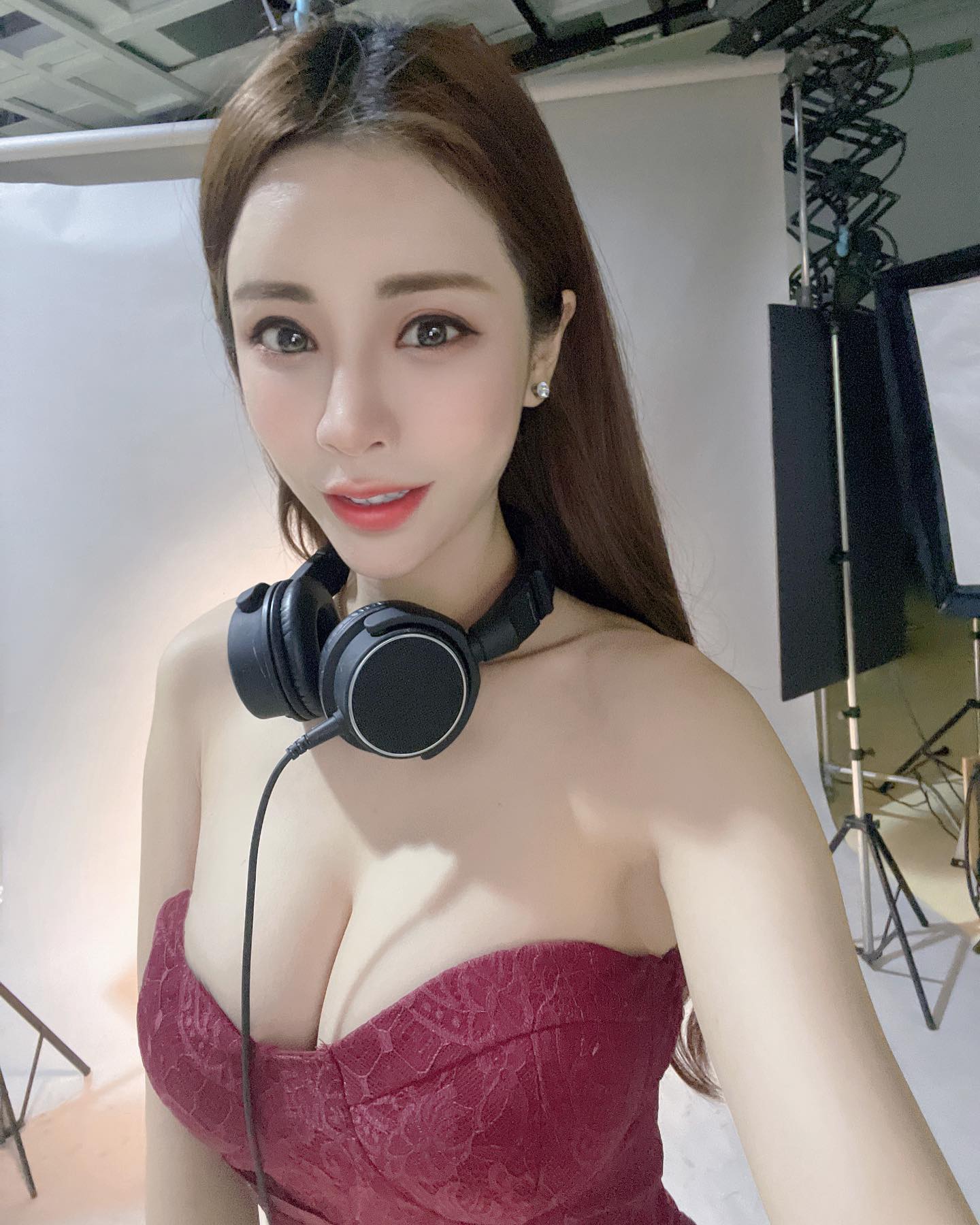 絕美御姐「Angel Liya 莉亞」超辣比基尼已備好　就等夏天到！