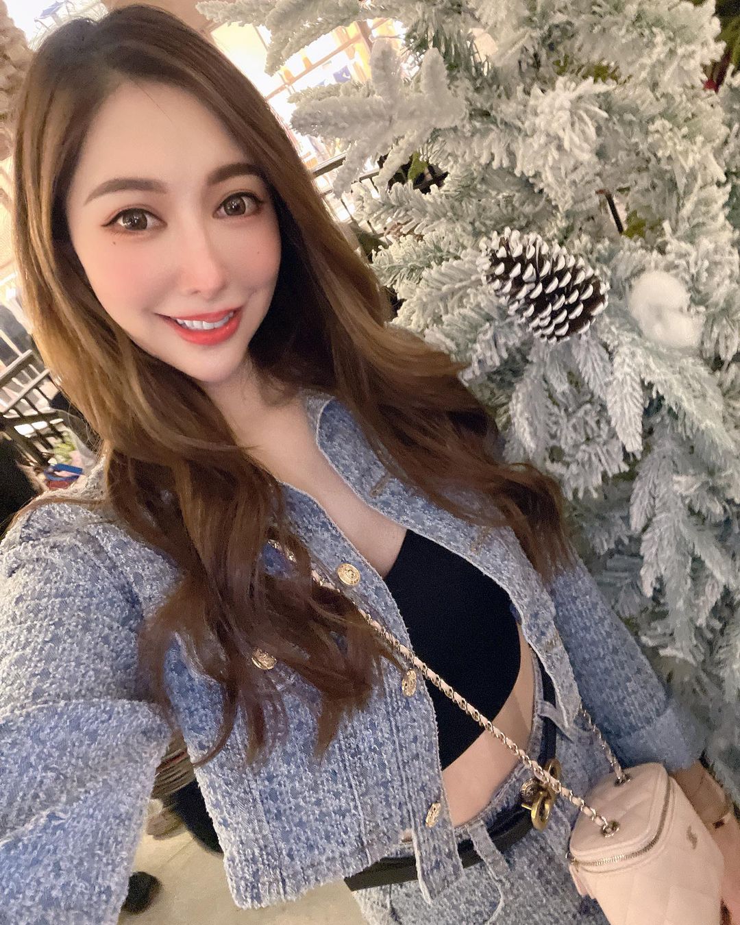 美乳電眼正妹「Kimi」辣曬比基尼！「事業線＋馬甲線」根本無敵！