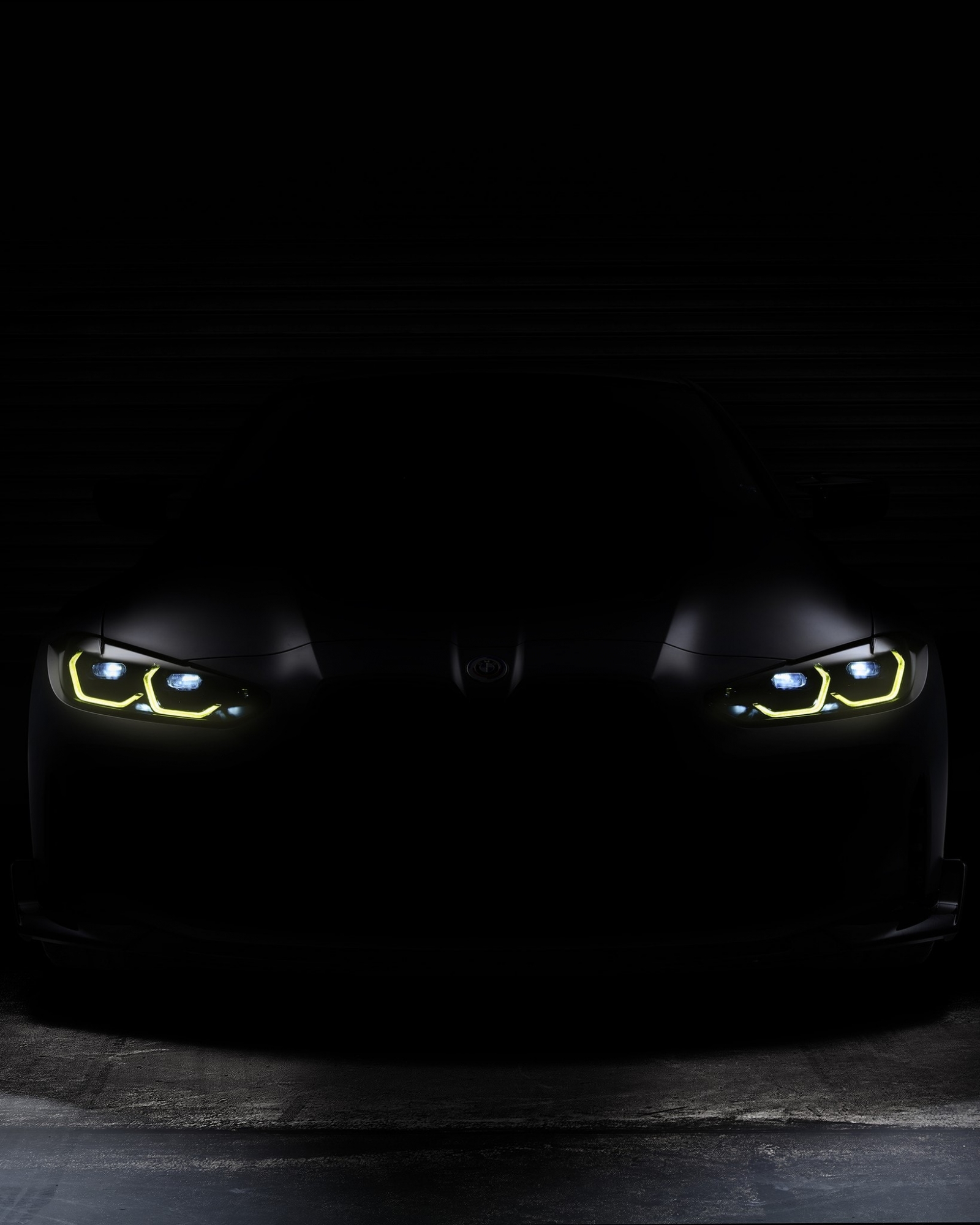 2023-BMW-M4-CSL-teaser-2.jpeg