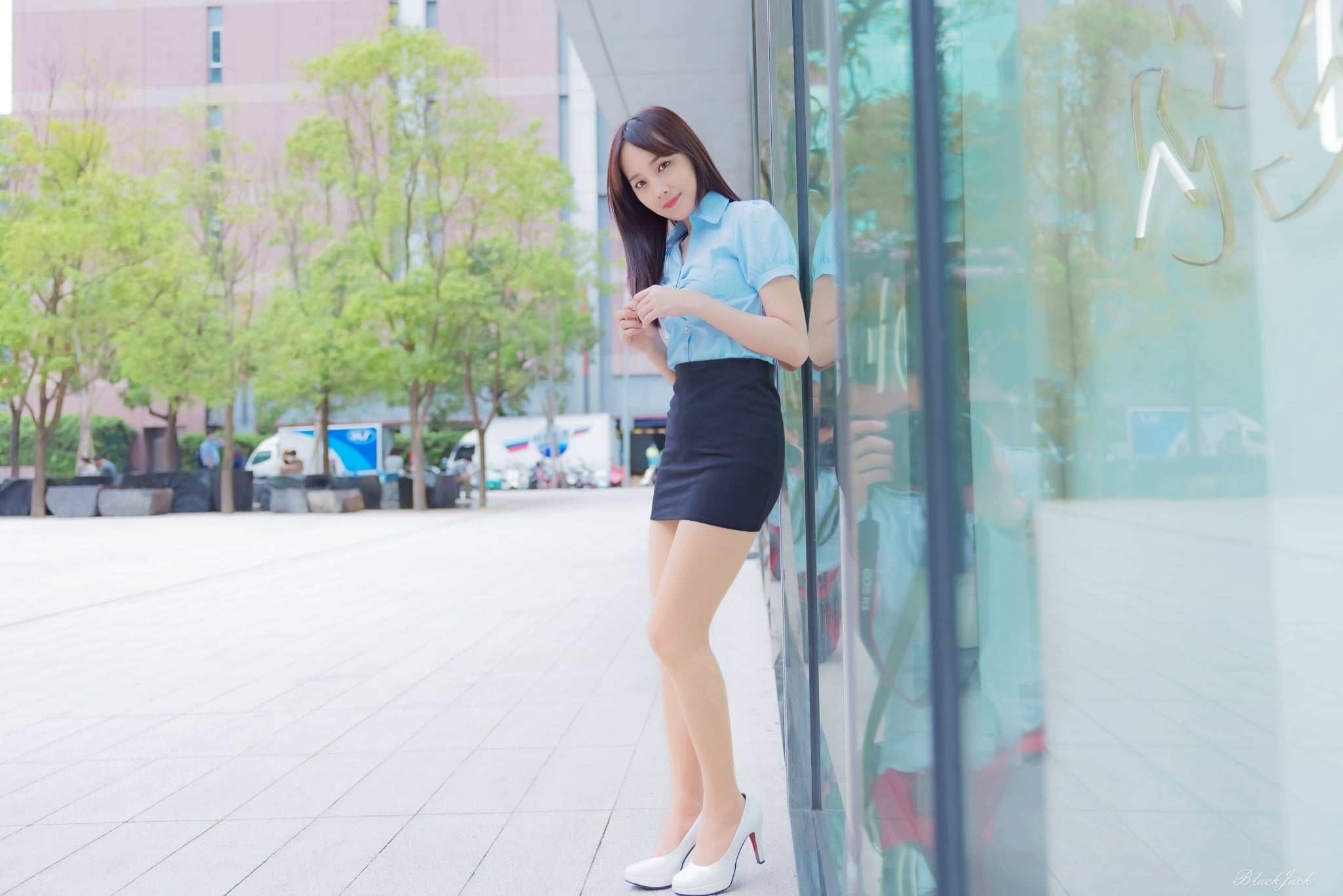 【網路收集】台灣美腿女郎-蔣雪兒 美女OL外拍寫真 (二) - 貼圖 - 絲襪美腿 -