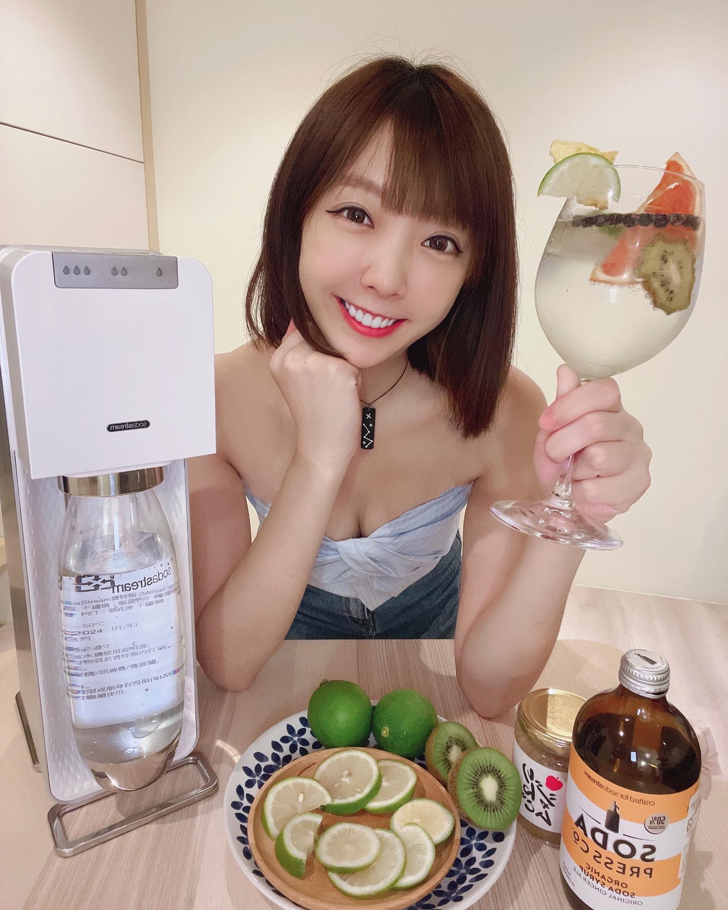 清純鄰家系正妹「陳采青」巨猛奶香「散發完美氣質」電力爆表了！ - 美女圖 -