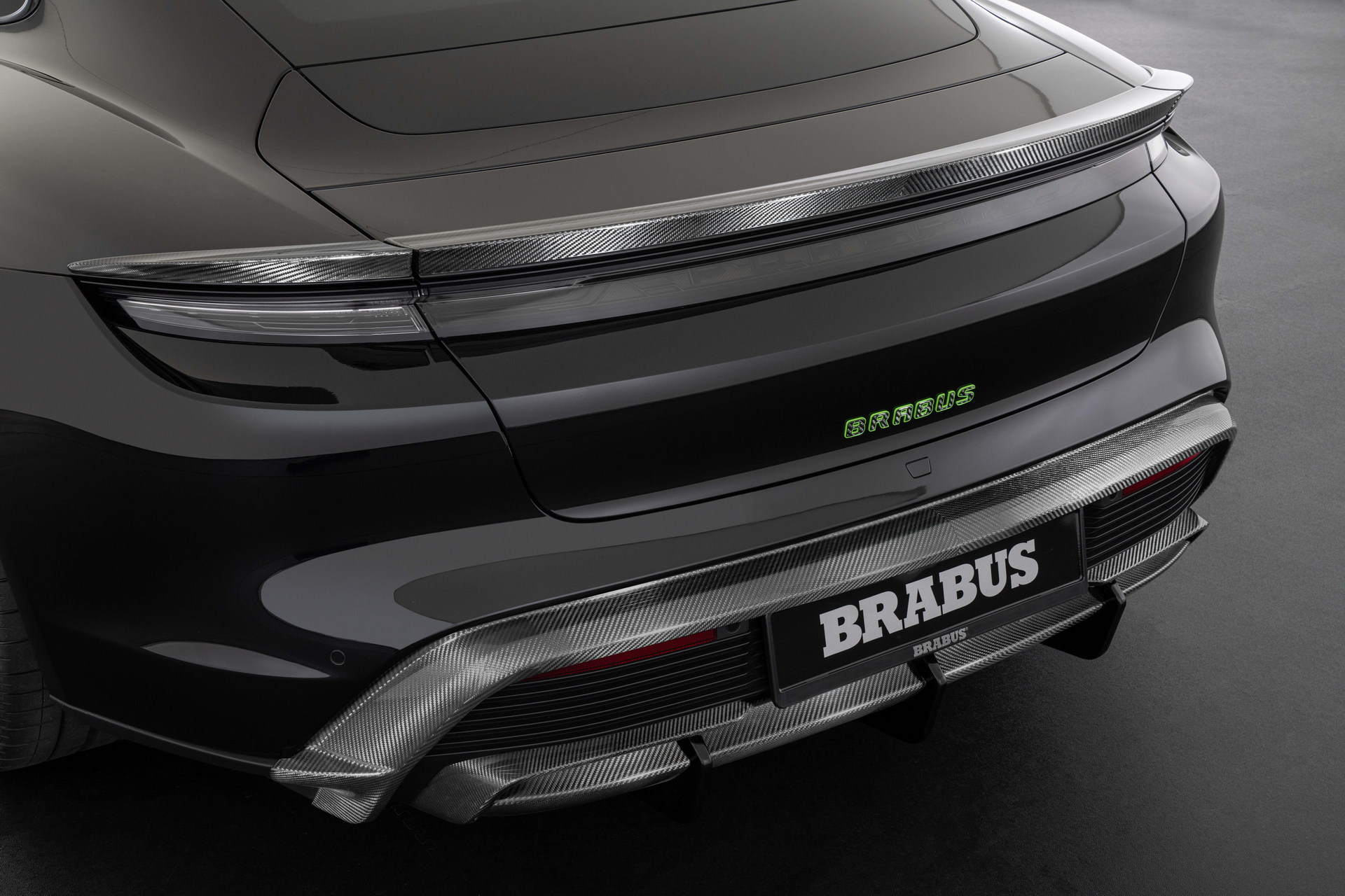 Brabus-Porsche-Taycan-Turbo-S-39.jpeg Brabus-Porsche-Taycan-Turbo-S-39.jpeg