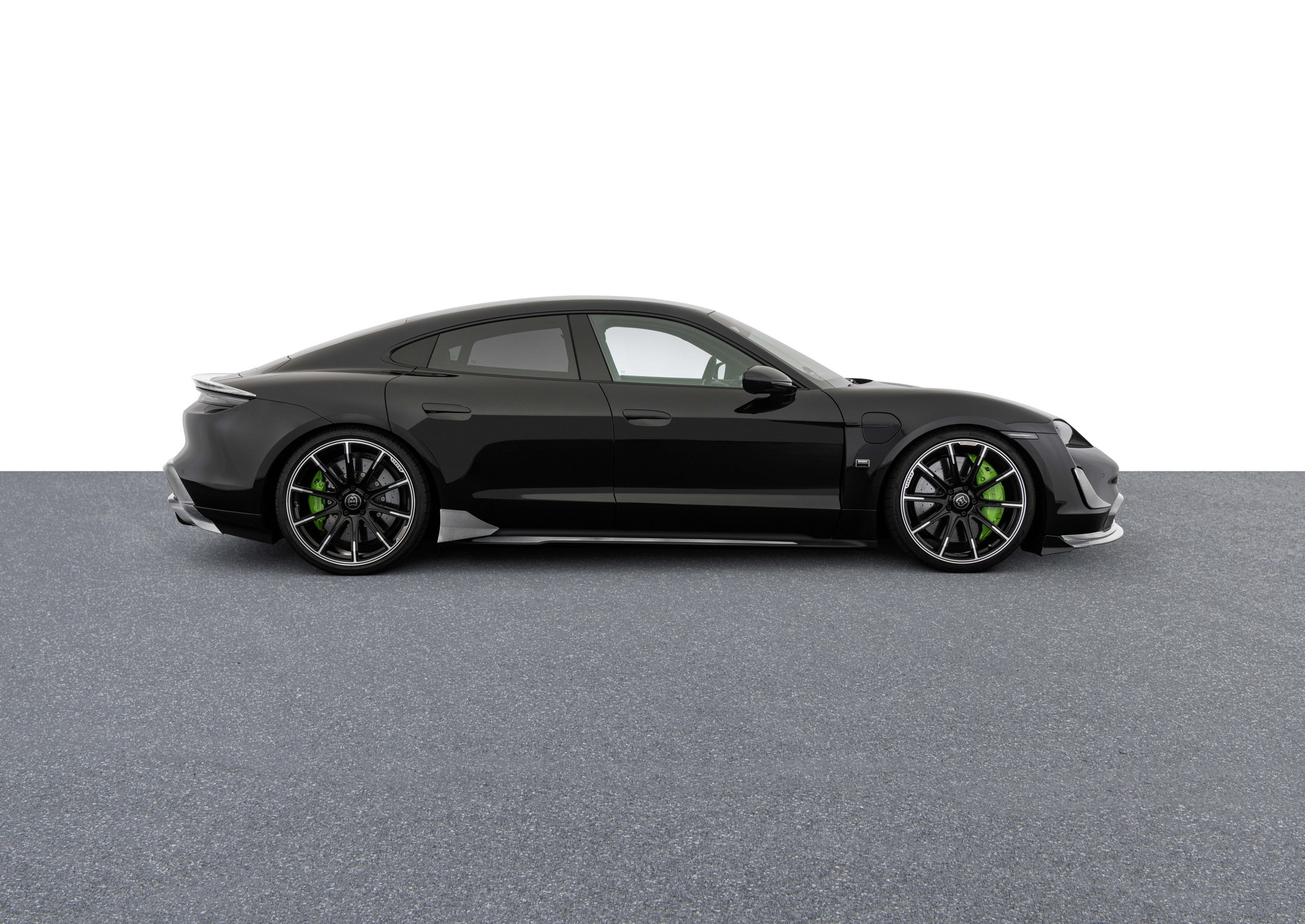 Brabus-Porsche-Taycan-Turbo-S-38.jpeg Brabus-Porsche-Taycan-Turbo-S-38.jpeg