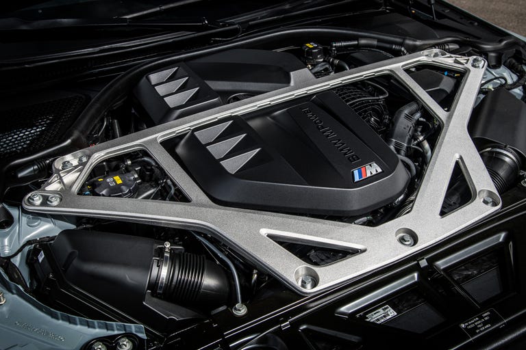 2023-bmw-m4-csl-132-1652905679.jpeg