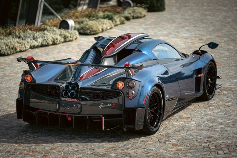 pagani-huayra-nc-2-1653473341.jpeg