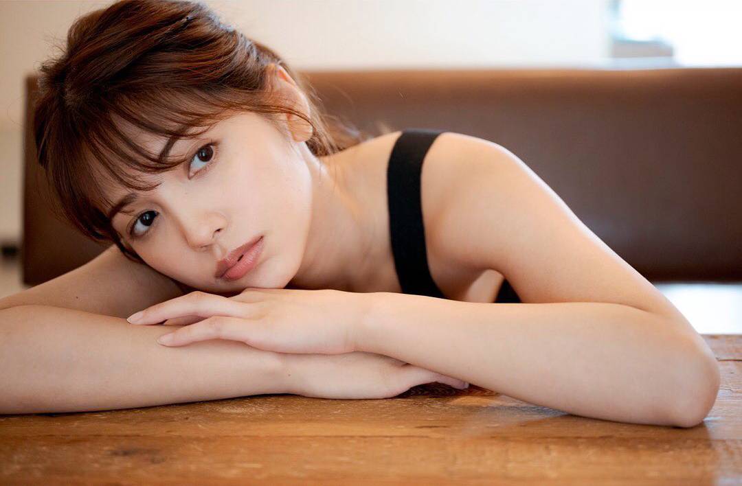 有「特攝名模」美譽的南里美希 - 亞洲美女 -