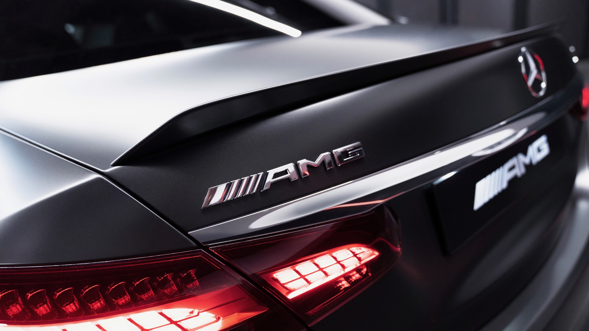mercedes-amg-e63-s-4matic-final-edition_100843159_h.jpeg mercedes-amg-e63-s-4matic-final-edition_100843159_h.jpeg