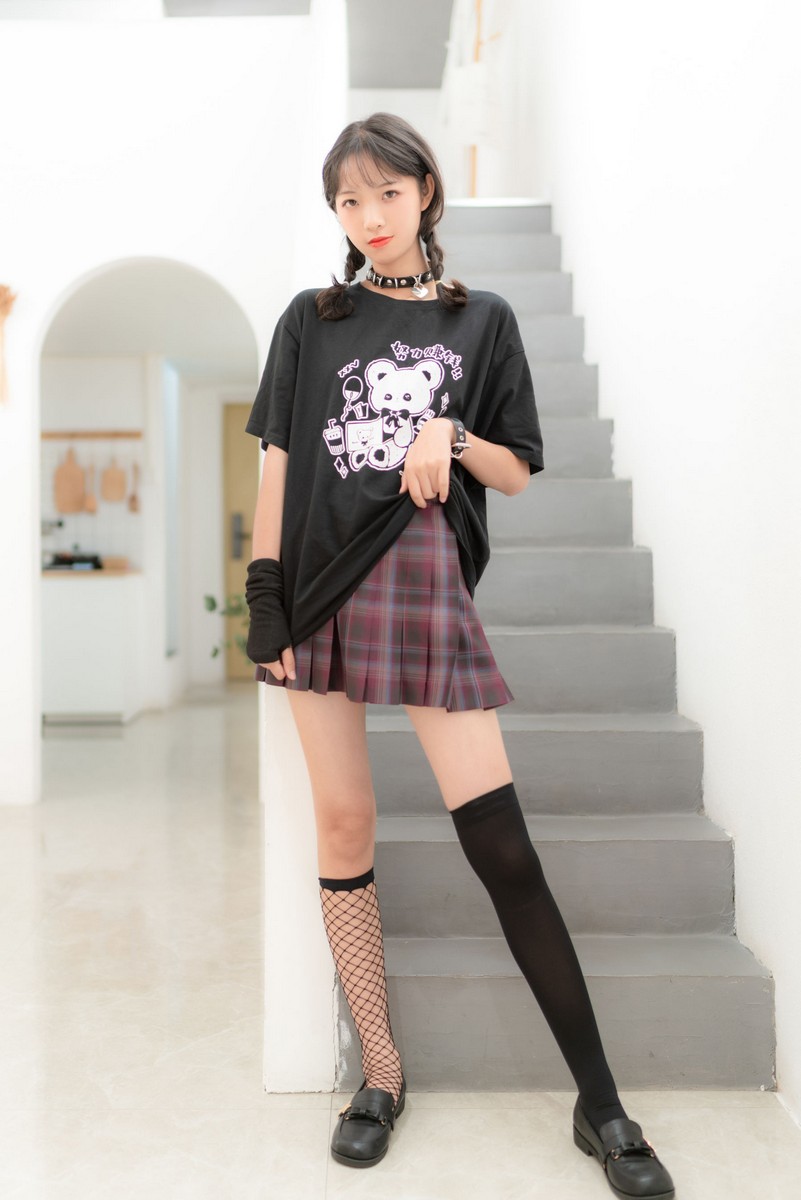 [福利COS] 清純妹子西瓜 - JK雙拼襪 - 貼圖 - 清涼寫真 -