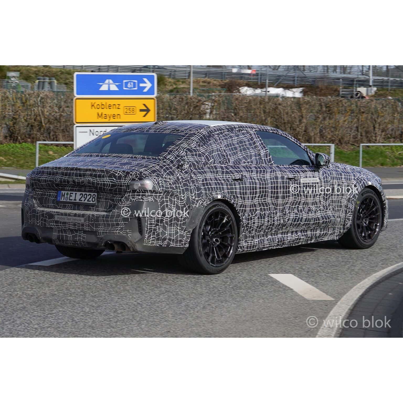 2023-bmw-m5-hybrid-v8-0002-1536x1536.jpeg