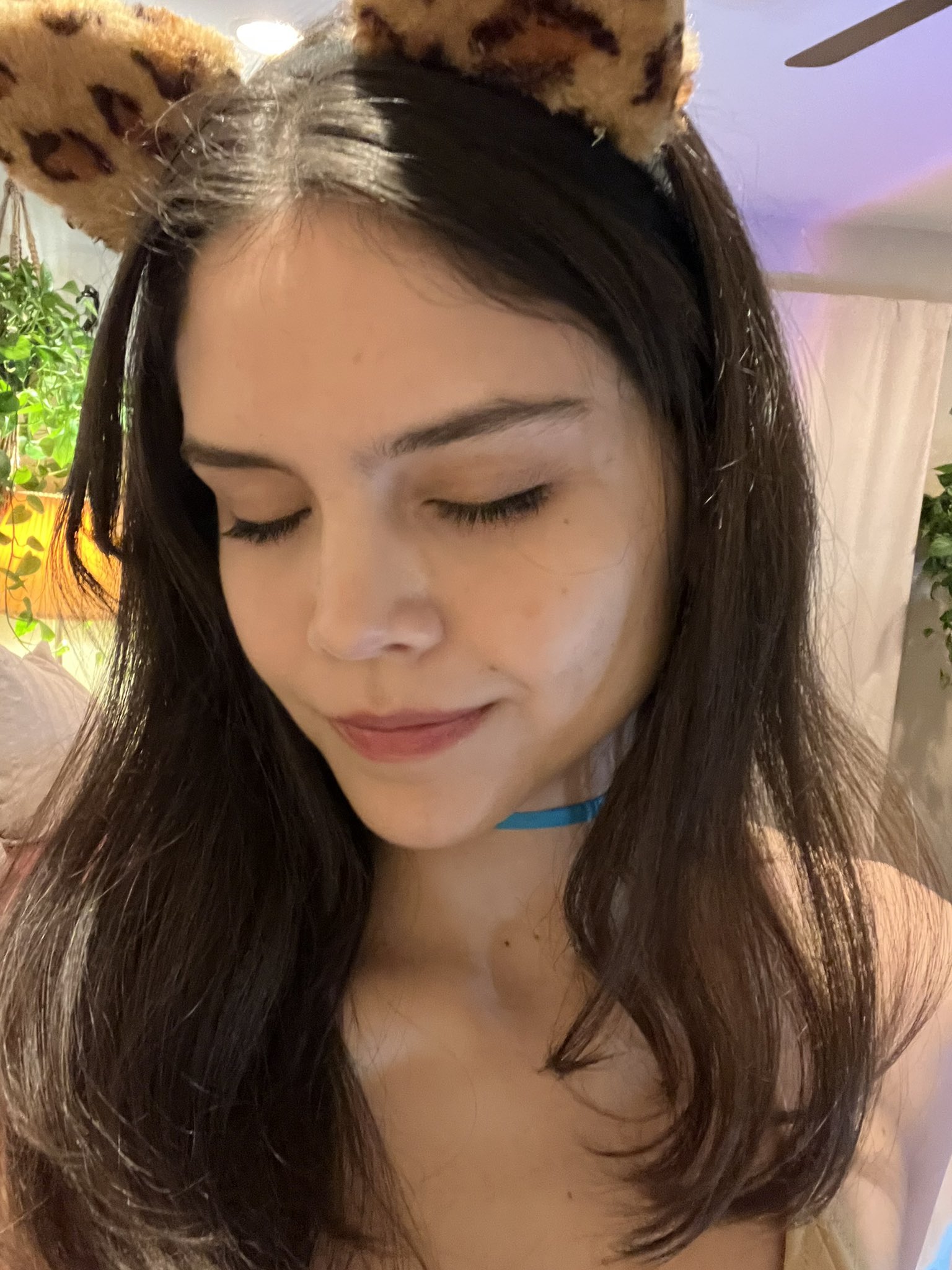 狠角色！素人妹子長相清秀作風狂放　尺度可預期的精彩…讓人越看越嗨