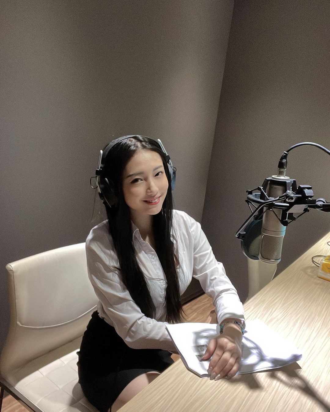 漏電系美色誘惑「夏暮光」酒酣耳熱微醺搖曳　醉倒懷中誘惑胴體讓人怦然心動