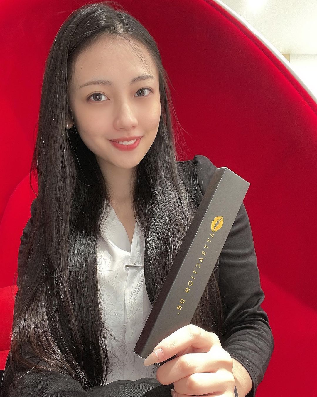 漏電系美色誘惑「夏暮光」酒酣耳熱微醺搖曳　醉倒懷中誘惑胴體讓人怦然心動