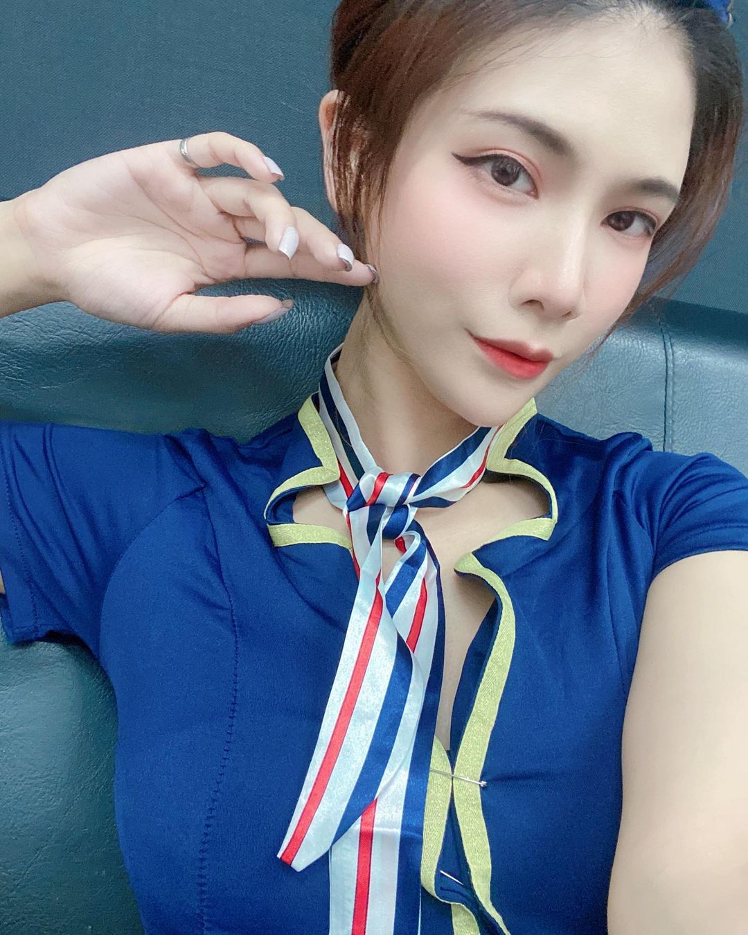 高雄94熱情！窈窕辣妹「菁菁Jillian」挺美乳給看給舔，餵食冰淇淋也沒問題！
